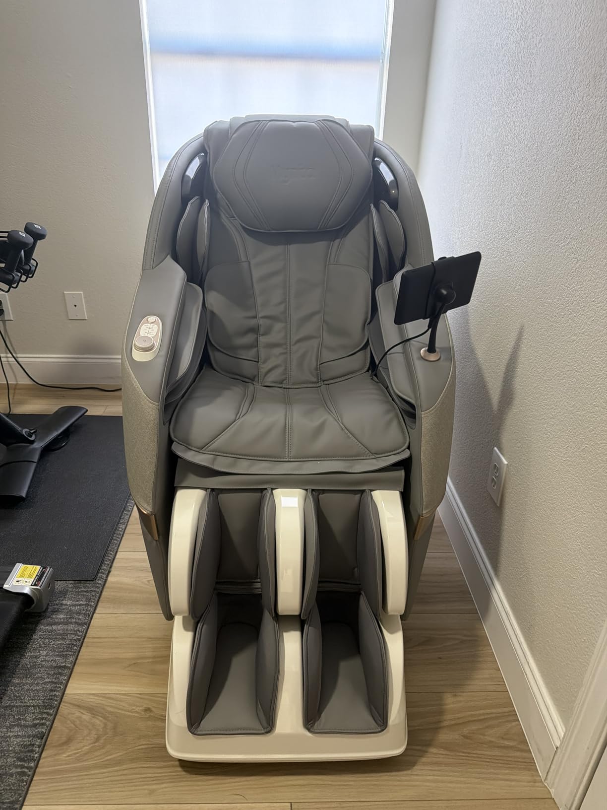 MYNTA Massage Chair Full Body, 170 Degree Flexible SL Track Shiatsu 3D Massage Chairs with Zero Gravity, Bluetooth Speaker, Airbags & Heating, MC1650(Grey) customer photo 2