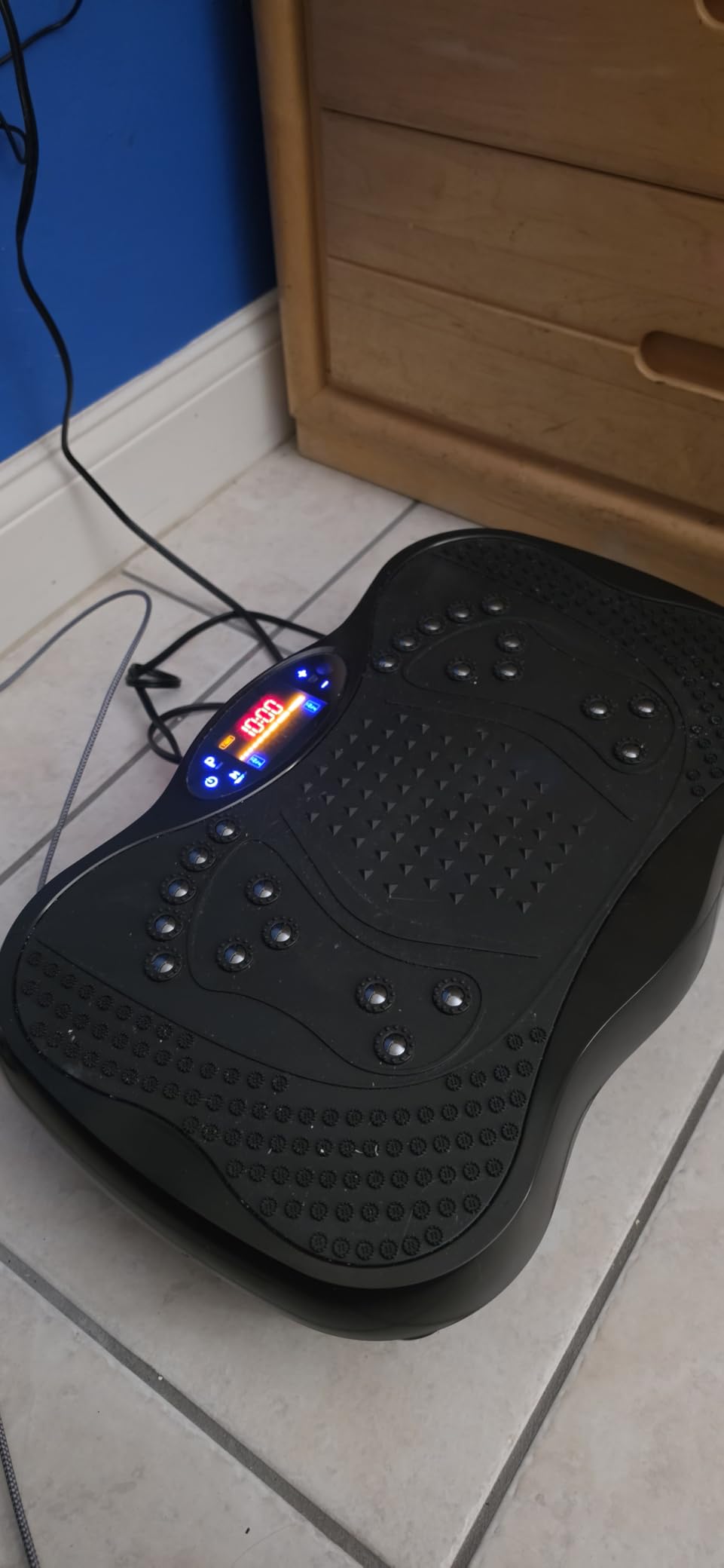 Vibration Plate Exercise Machine, 130 Levels Full Body Workout Vibrating Plate for Lymphatic Drainage Weight Loss, 450 Lbs Capacity Shake Platform with Bluetooth for Women Men customer photo 1