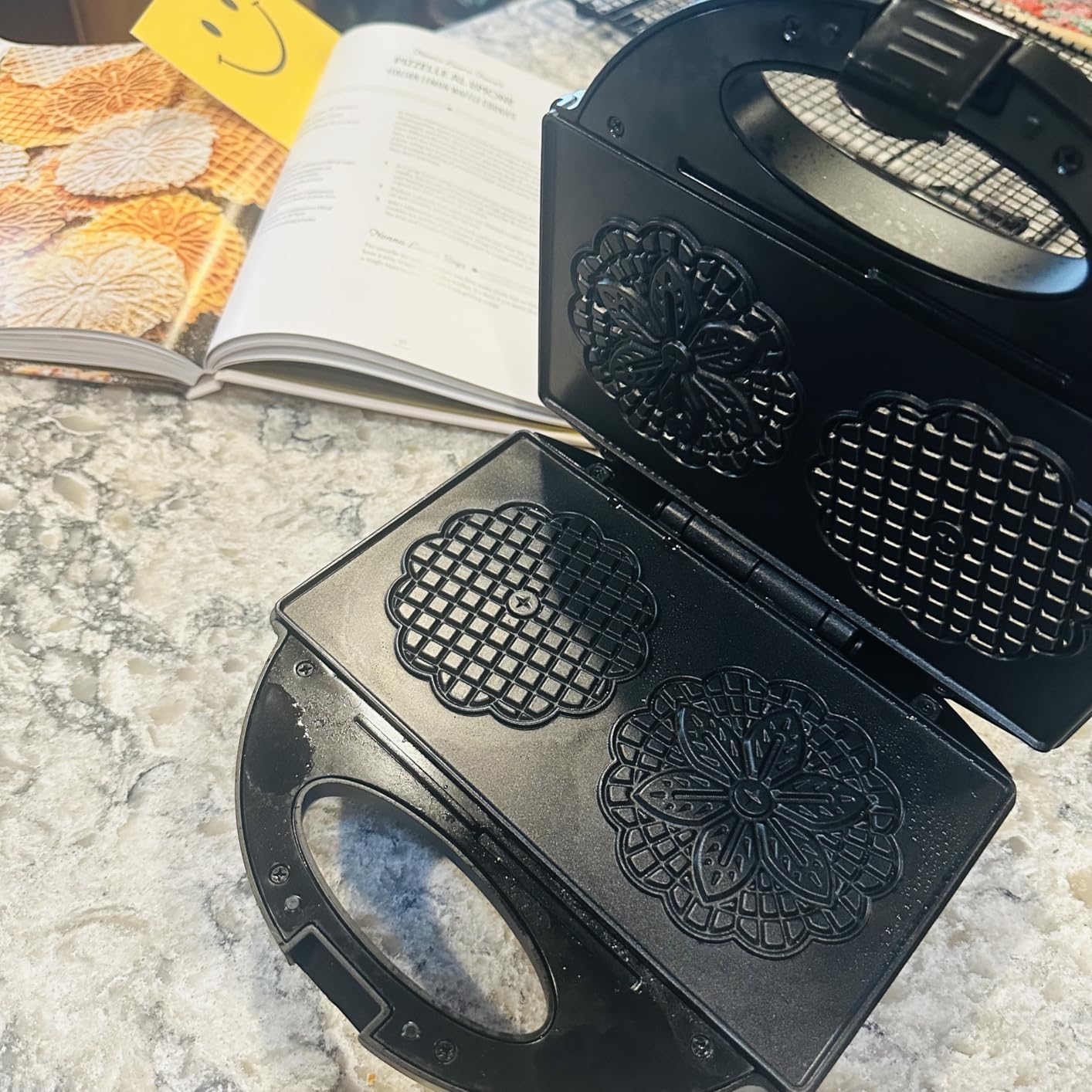 FineMade 7 Inches Classic Waffle Maker Machine, Belgian Waffle Maker with PFAS-Free Ceramic Non-Stick Plates, Thin Waffle Maker Crispy, Round Waffle Iron, Silver customer photo 2