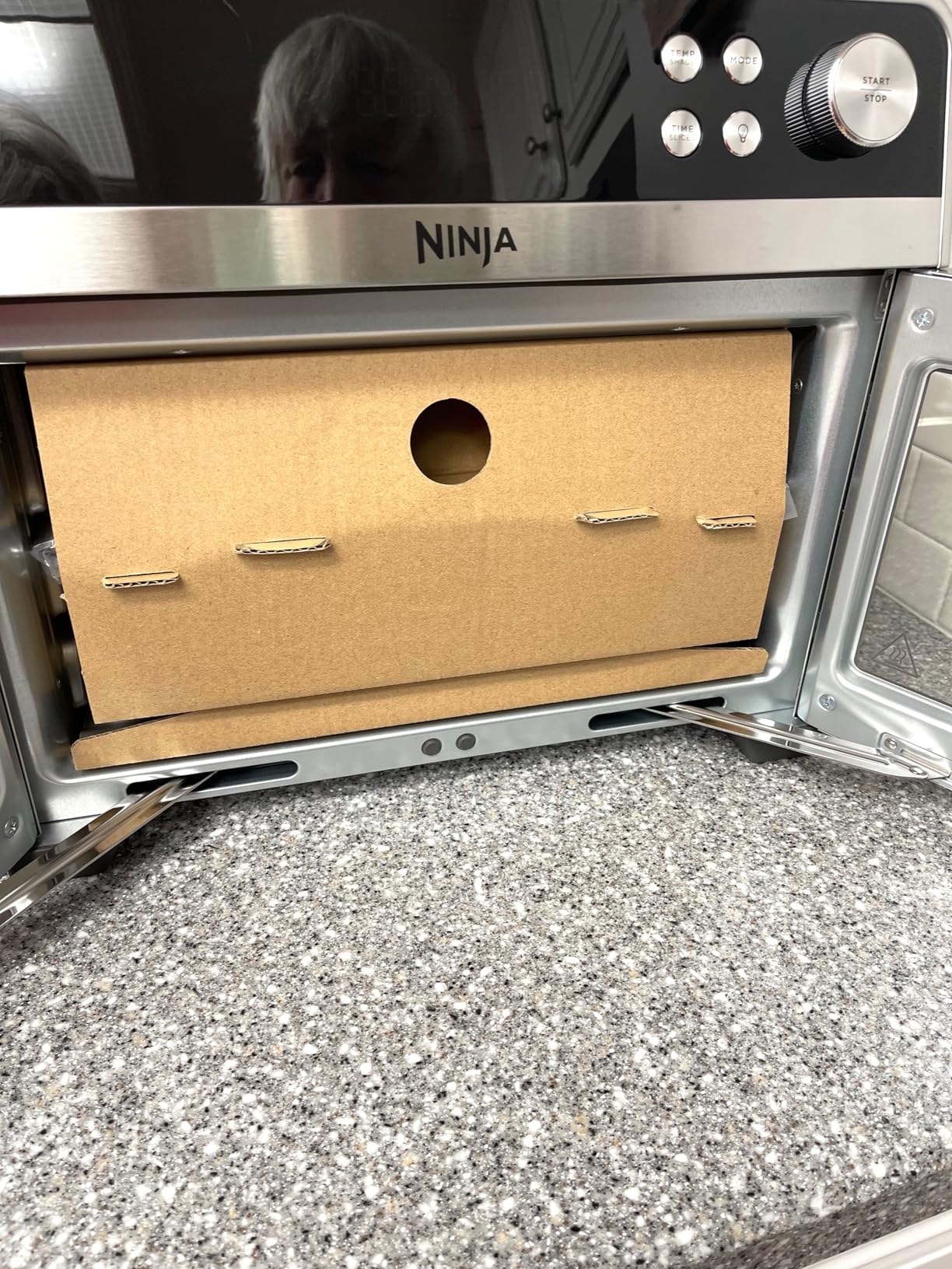 Ninja French Door Premier Air Fry Oven, 10-in-1 Functions, 20.3-qt Capacity, PFAS-free Cooking Surface, FO101 customer photo 1