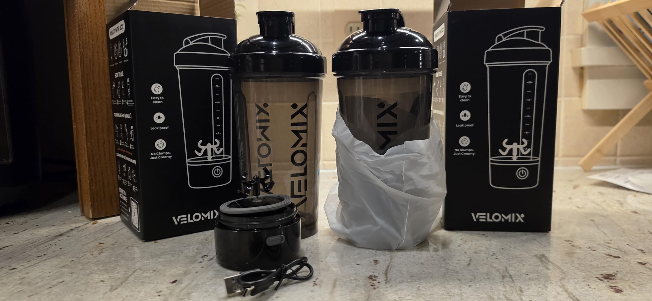 VELOMIX Electric Protein Shaker Bottle - 24 oz | USB-C Rechargeable | Leak Proof Shaker Cups for Protein Shakes | Portable Blender for Shakes and Smoothies customer photo 1