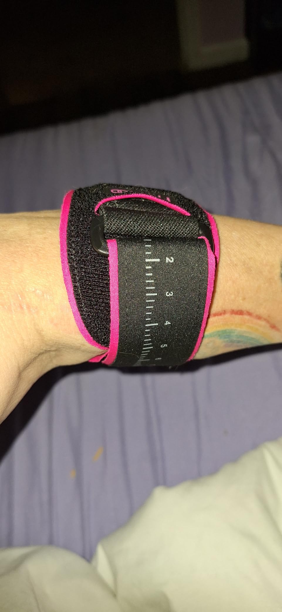 FREETOO Tennis Elbow Brace for Men Women for Tendonitis, Tennis Elbow Strap with Gel Pad, Golfers Elbow Brace for Men for Tennis & Golfers Elbow, Lateral Medial Epicondylitis. Fits Forearm 7.1''-11'' customer photo 1