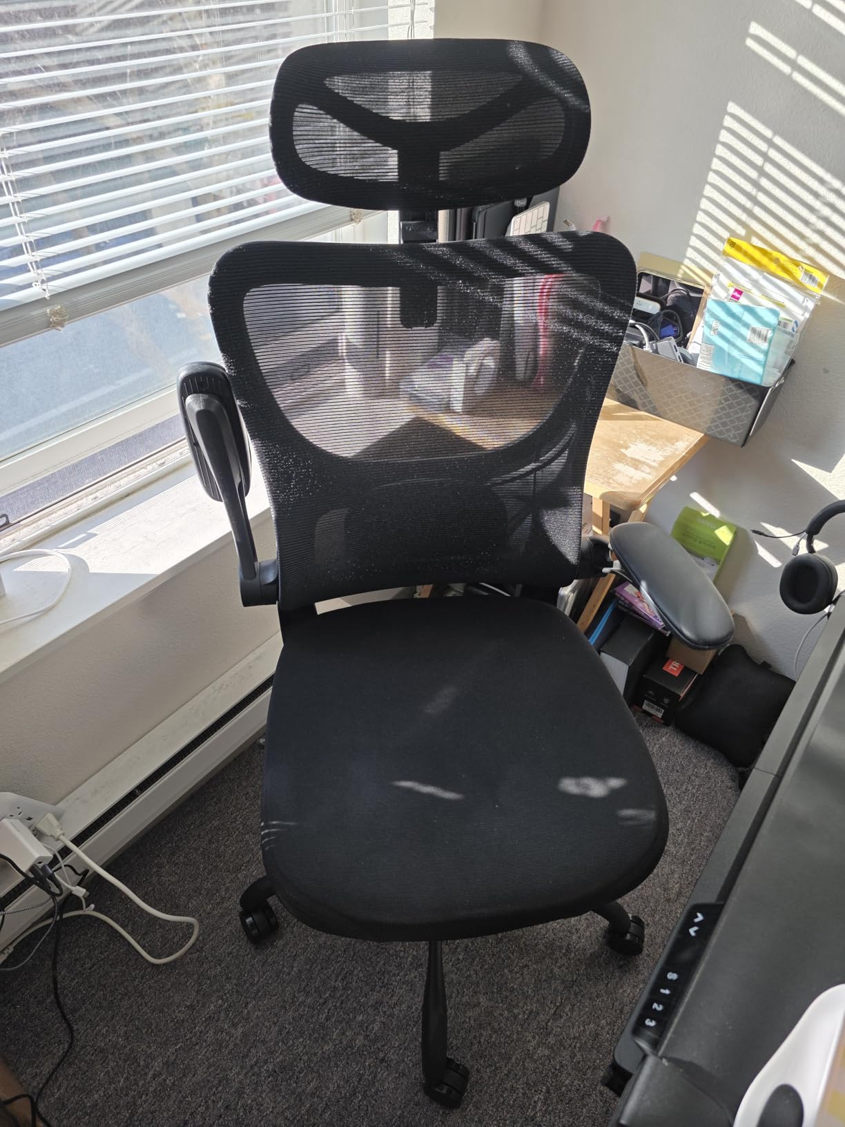HUANUO Ergonomic Office Chair, High Back Computer Desk Chair with Adjustable Lumbar Support and Headrest, 3D Armrests, Home Office Rolling Chair, Max Load 300 lbs customer photo 1