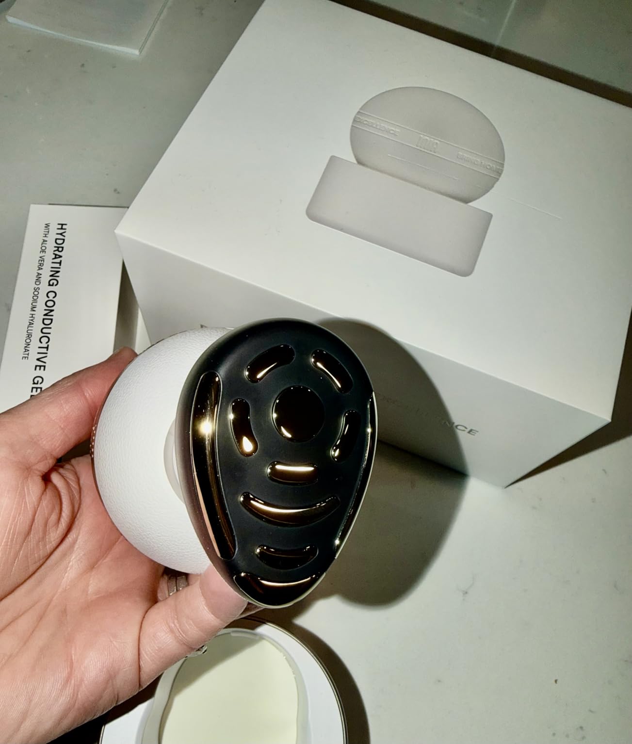 INIA SPHERA Upgraded 8-in-1 Microcurrent Facial Device for Face & Neck customer photo 1