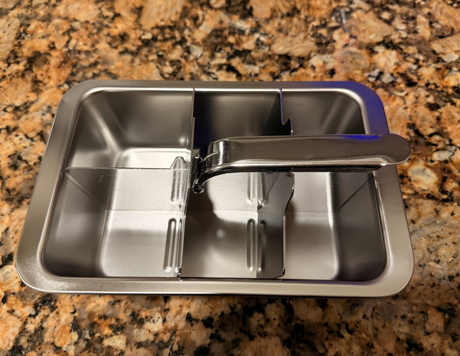 Ice Cube Trays, Large 6-cube Stainless Steel Ice Cube Trays with Easy Release Levers for Professional Drinkers - Portable Reusable Metal Ice Maker for Family Bar customer photo 1