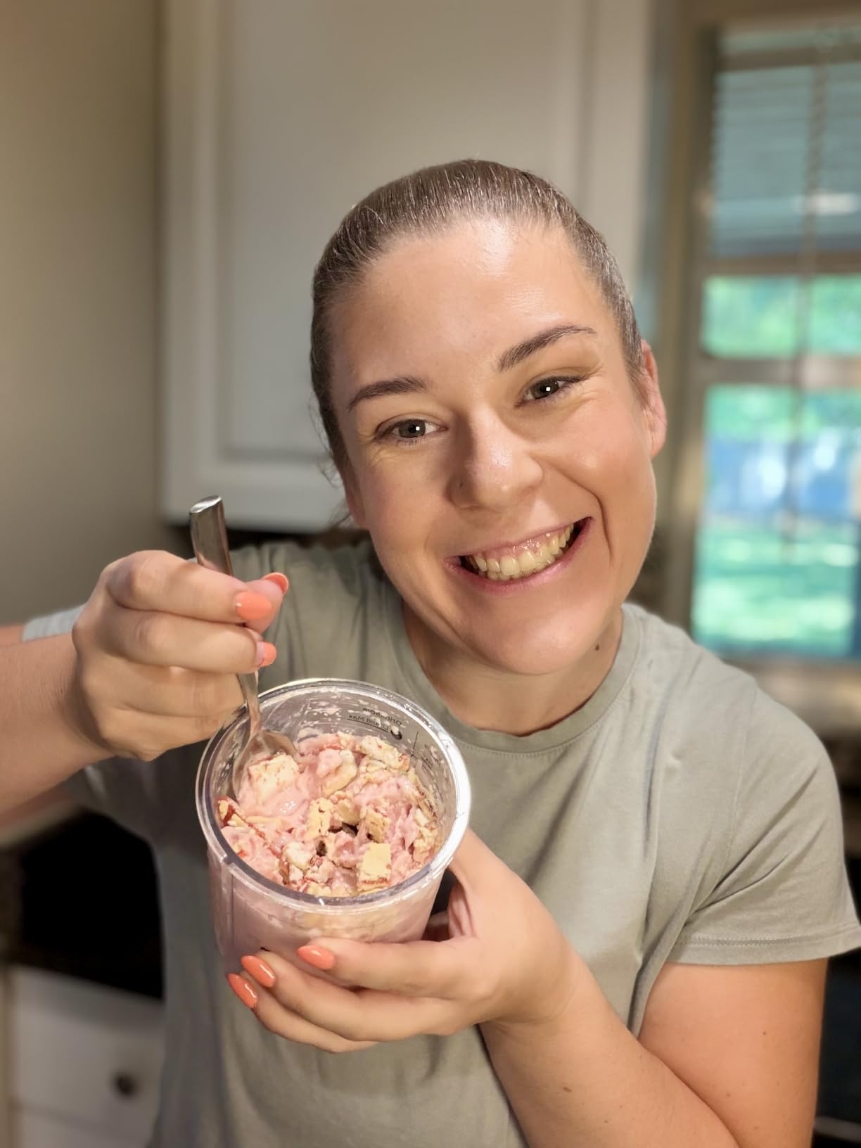 BLACK+DECKER Ice Cream Maker for Families & Kids - Make Protein, Keto & Dairy-Free Ice Cream, Gelato & Milkshakes at Home - Easy Creamy Pint Machine with Mix-Ins customer photo 1
