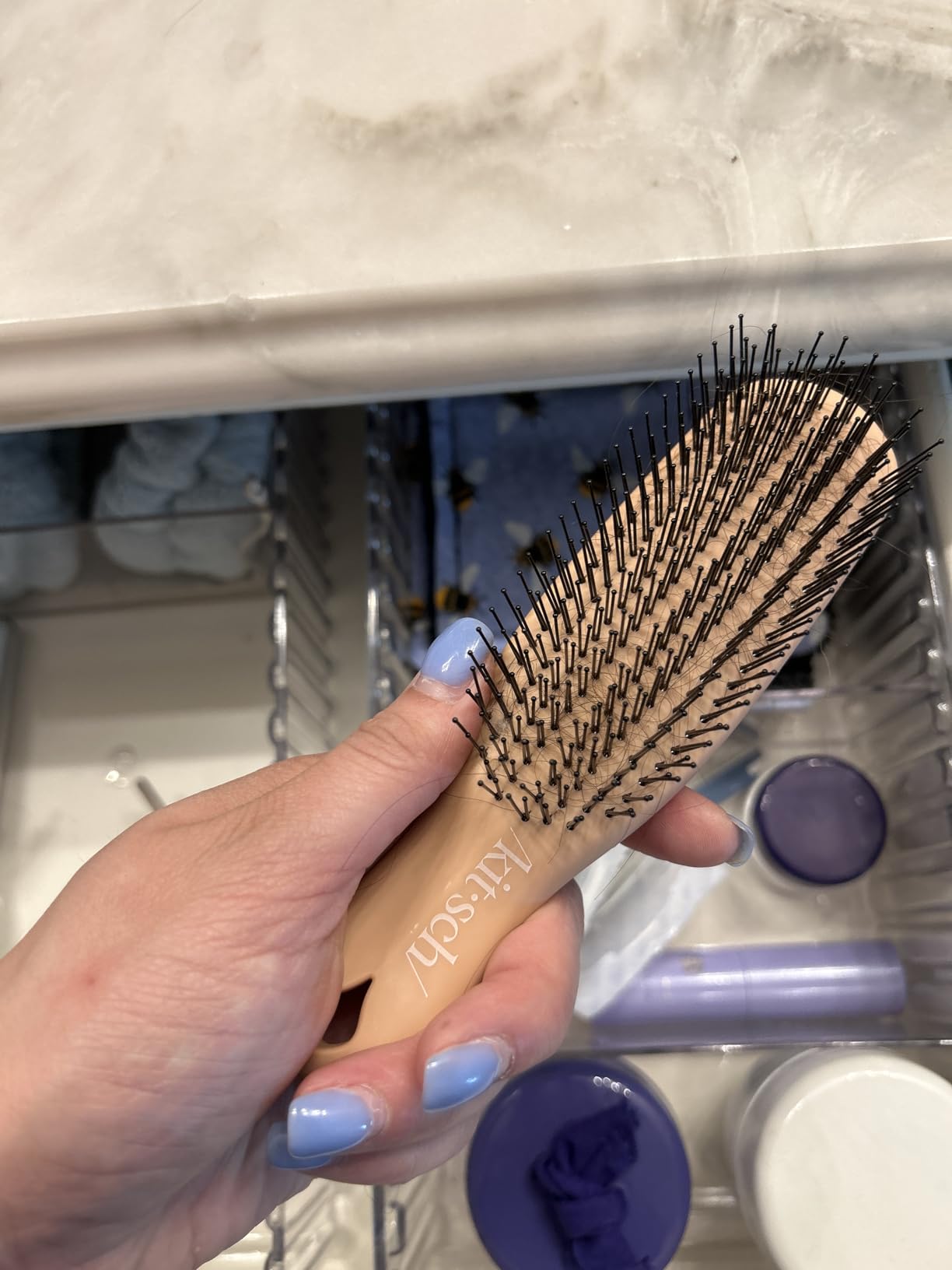 Kitsch Scalp Renewal Brush - Exfoliating & Scalp Massager for Hair Growth, Gentle Head Massage Brush to Remove Buildup, Boost Circulation & Relaxing Head Scrubber for Washing Hair customer photo 1