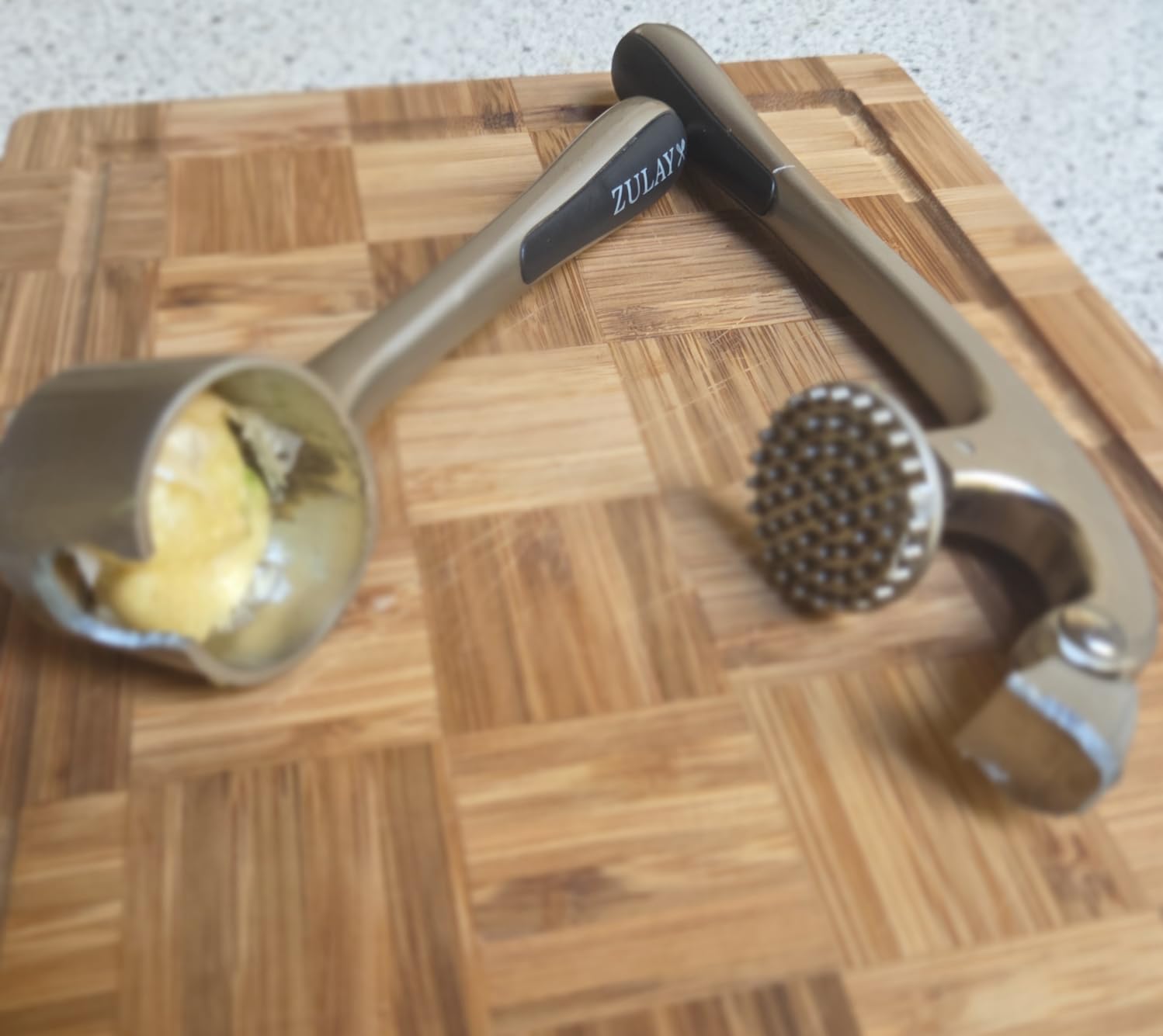 Zulay Kitchen Stainless Steel Garlic Press Rocker Set - Time Saving, Durable Strong Garlic Mincer Tool - Easy to Use & Clean Garlic Crusher Set with Peeler and Scraper Kitchen Gadget Smasher customer photo 1