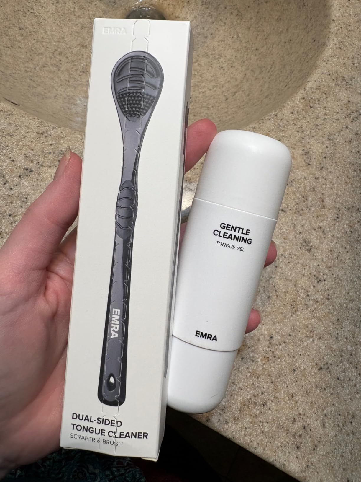 EMRA Gentle Cleaning Tongue Gel + Dual-Sided Cleaner in Black - Fluoride-Free Formula with Peppermint & Chamomile for Fresh Breath & Sensitive Tongue Care customer photo 2