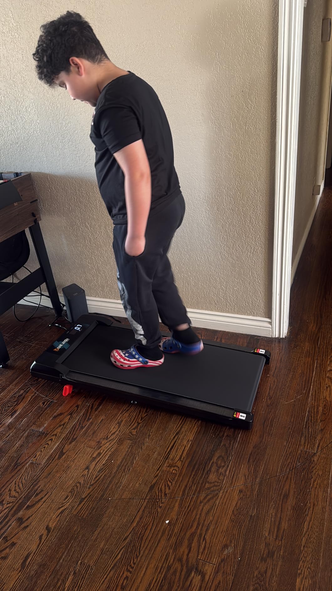 YUEJIQI Walking Pad Under Desk Treadmill with Incline for Home Office, 2.5HP Portable Walking Pad Treadmill with 280 Lbs Weight Capacity, Remote Control, LED Display customer photo 2