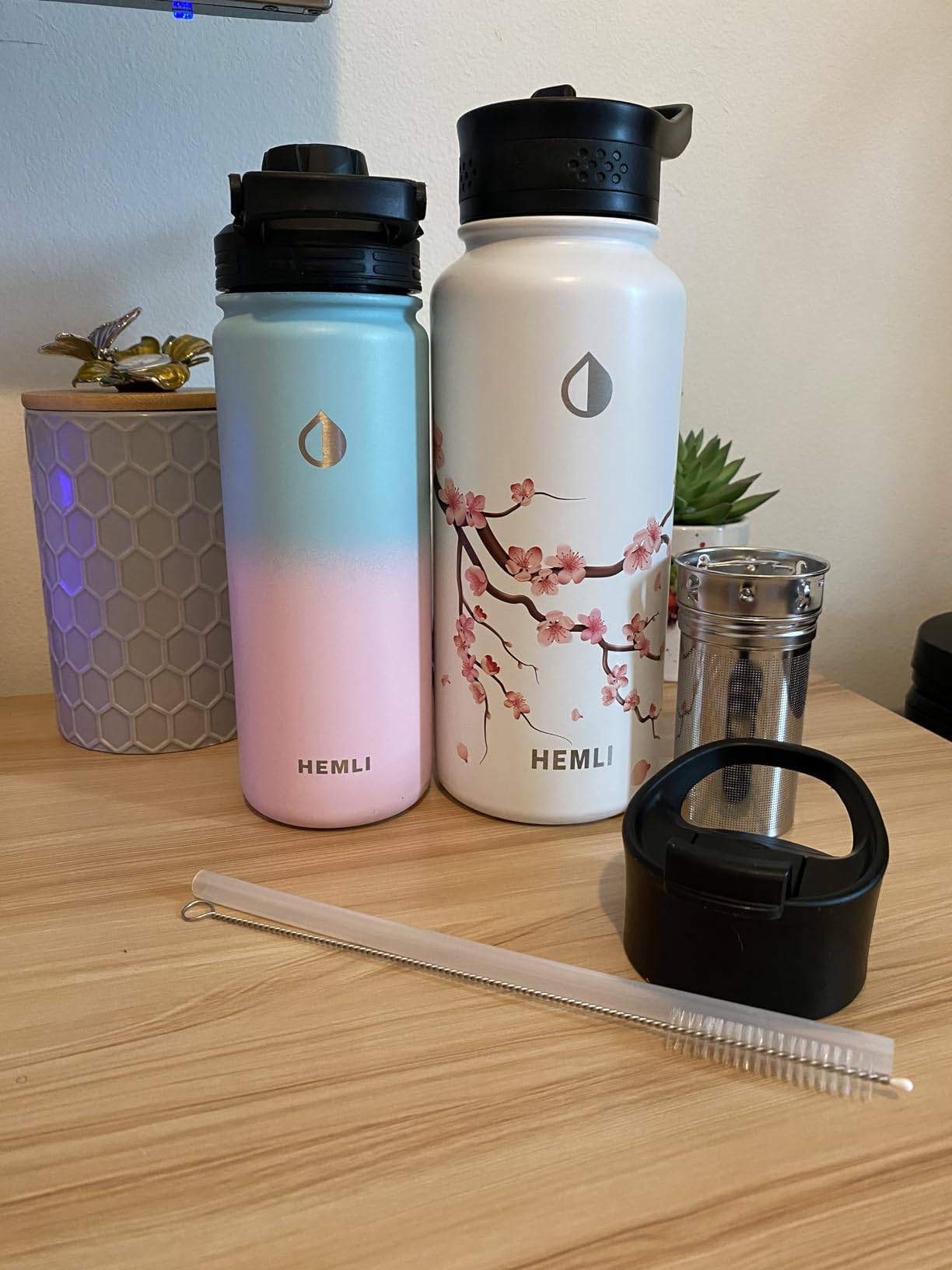 22 oz Ceramic Lined Tea Infuser Travel Tumbler, Micro-Mesh Stainless Steel Infuser, Pure Taste Ceramic Interior, Triple Insulated 12hr Hot Cold, Dual Sip & Straw Lid, Scratch-Resistant customer photo 1