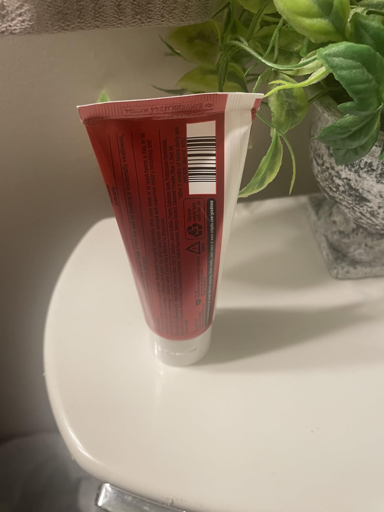 Colgate Optic White with Charcoal Teeth Whitening Toothpaste, Anticavity Toothpaste with Fluoride, Cool Mint Flavor, 3 Pack, 3.8 OZ customer photo 1
