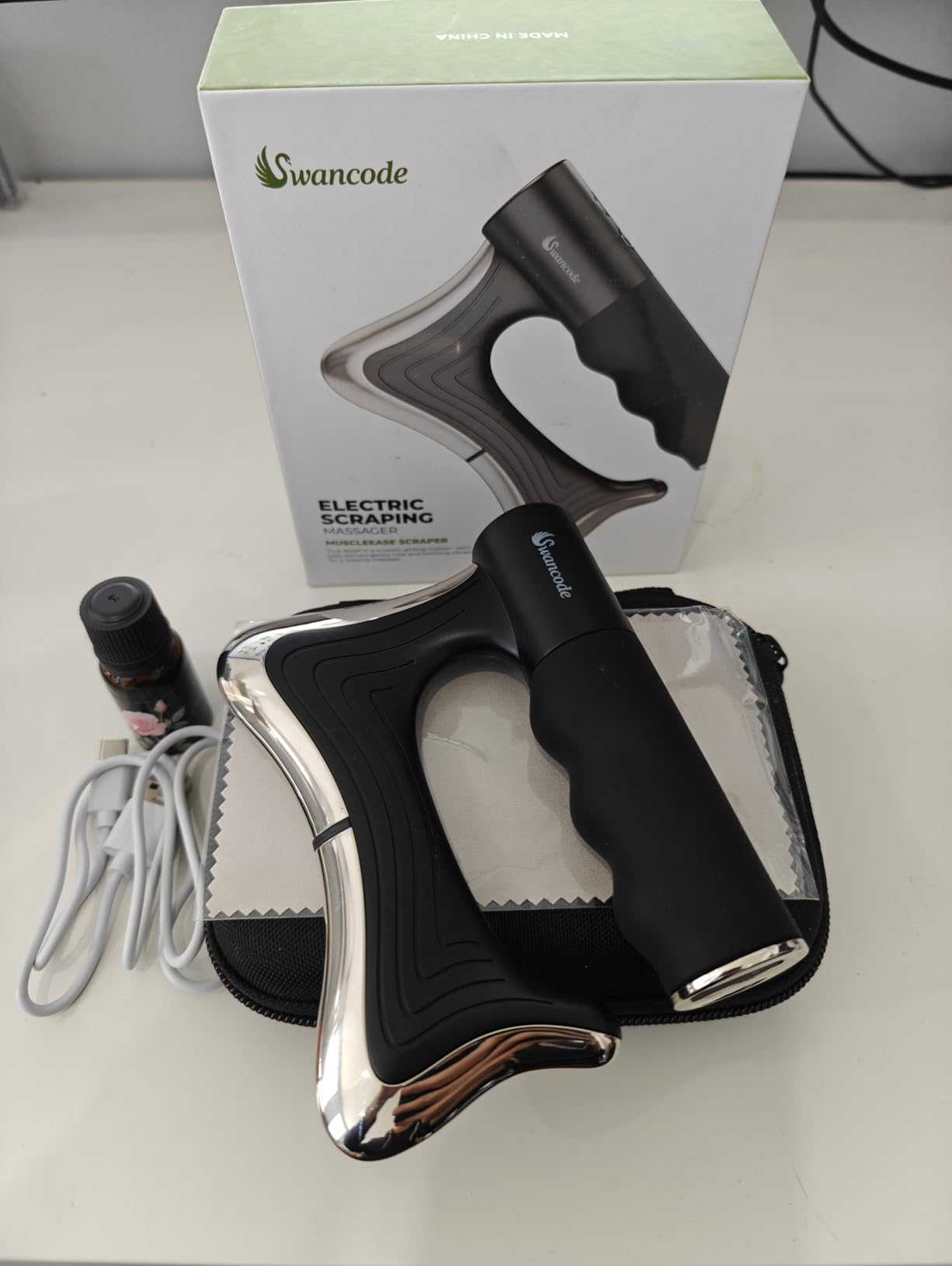 Heated Muscle Scraper, 3 Adjustable Intensity Modes with LED Display, 38-46C Warm Therapy & Vibration, Full Body Use Ergonomic Design, Rechargeable Wireless customer photo 1