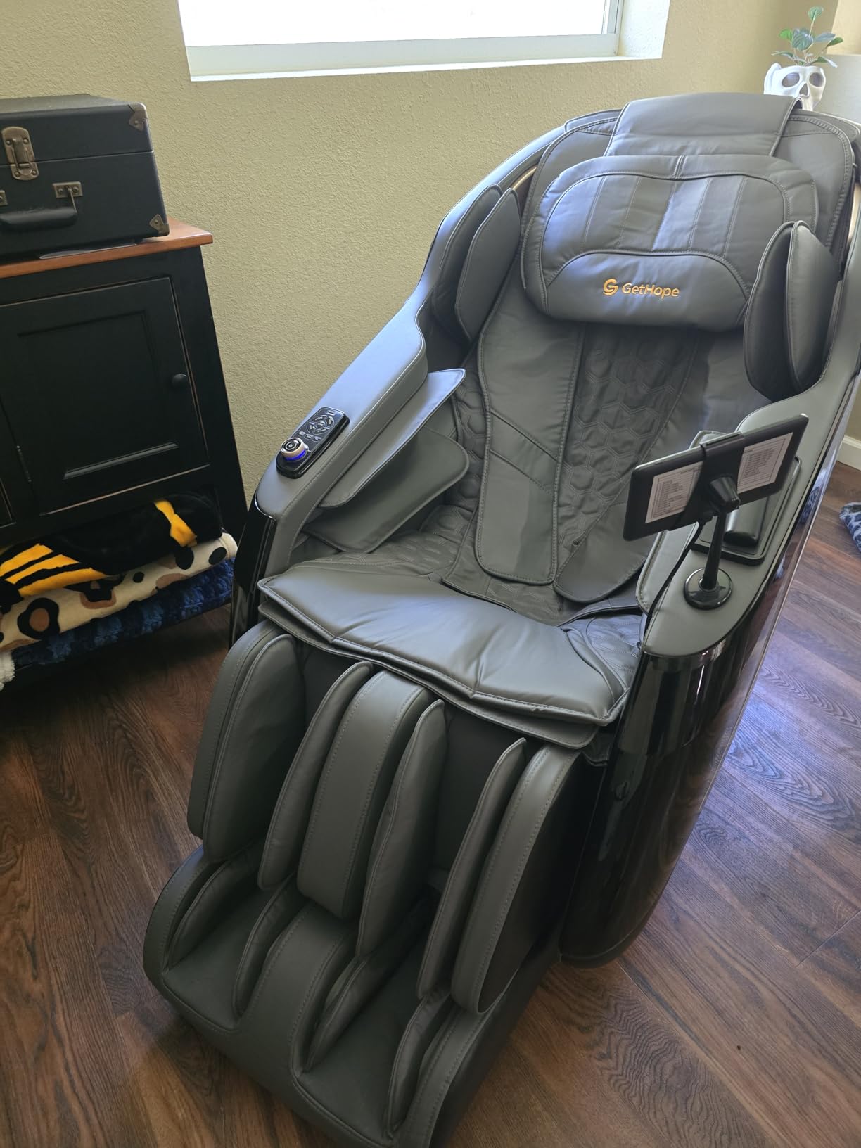 4D Massage Chair Full Body - 53.2 Inch Ultra Long SL-Track Massage Chair Zero Gravity Massage Recliner with Foot Roller, 10 Modes 6 Technique, 32 Airbags, 3 Core Heating, AI Voice, Yoga Stretch customer photo 2