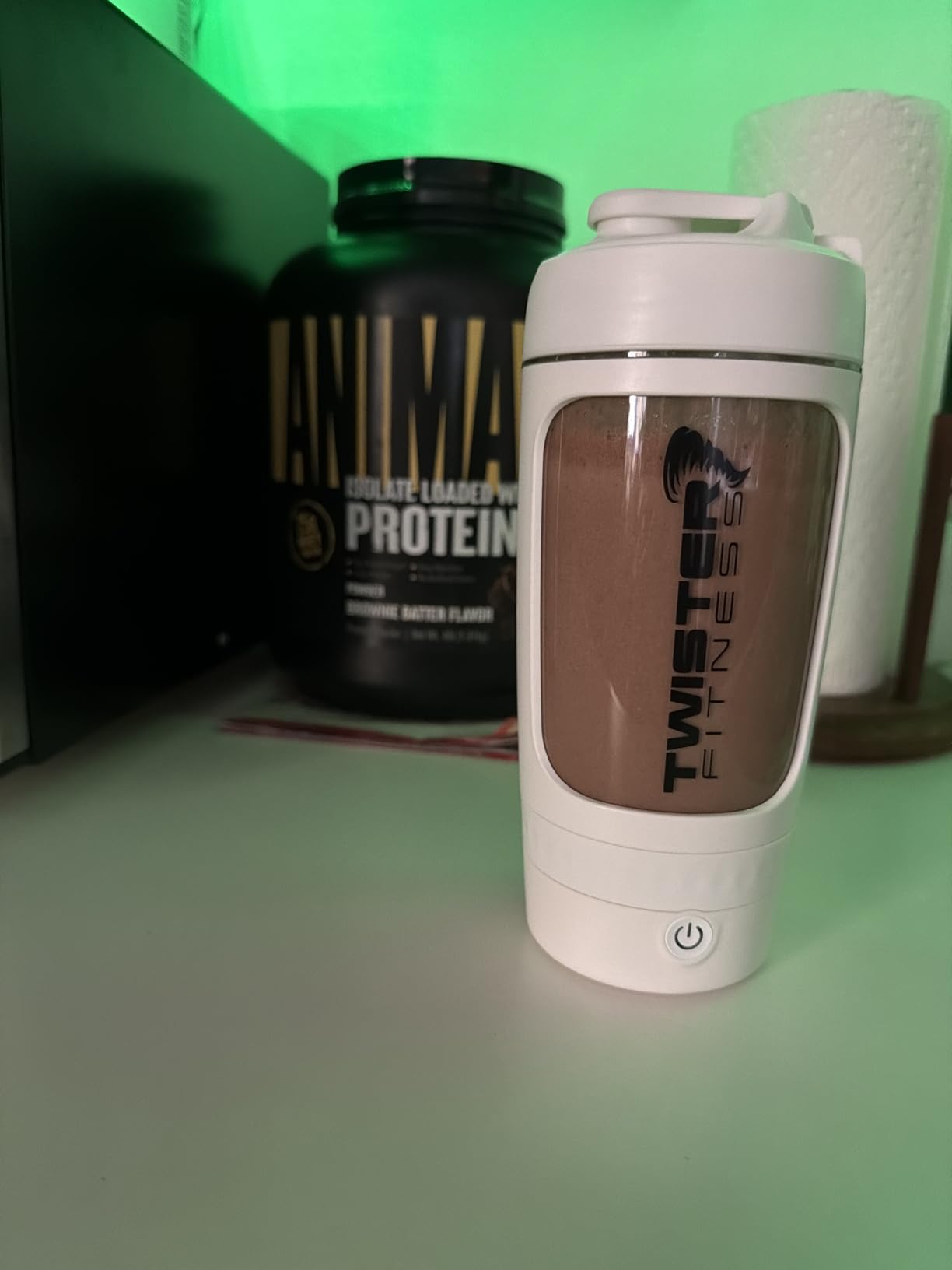 PULSE Electric Shaker Bottle for Protein Shakes - USB Rechargeable Mixer Cup, BPA-Free Tritan, for Meal Replacements & Fitness Drinks (White, 21 OZ) customer photo 2