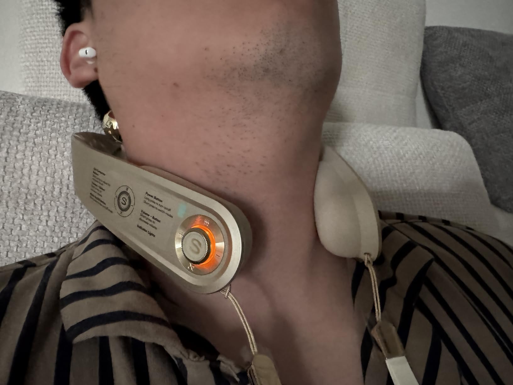 SKG PS700 Neck Massager with Heat for Strain Relief Deep Tissue, Red Light Warmth, 360° Bionic Kneading, Cordless Portable Neck and Shoulder Shiatsu Massager customer photo 1