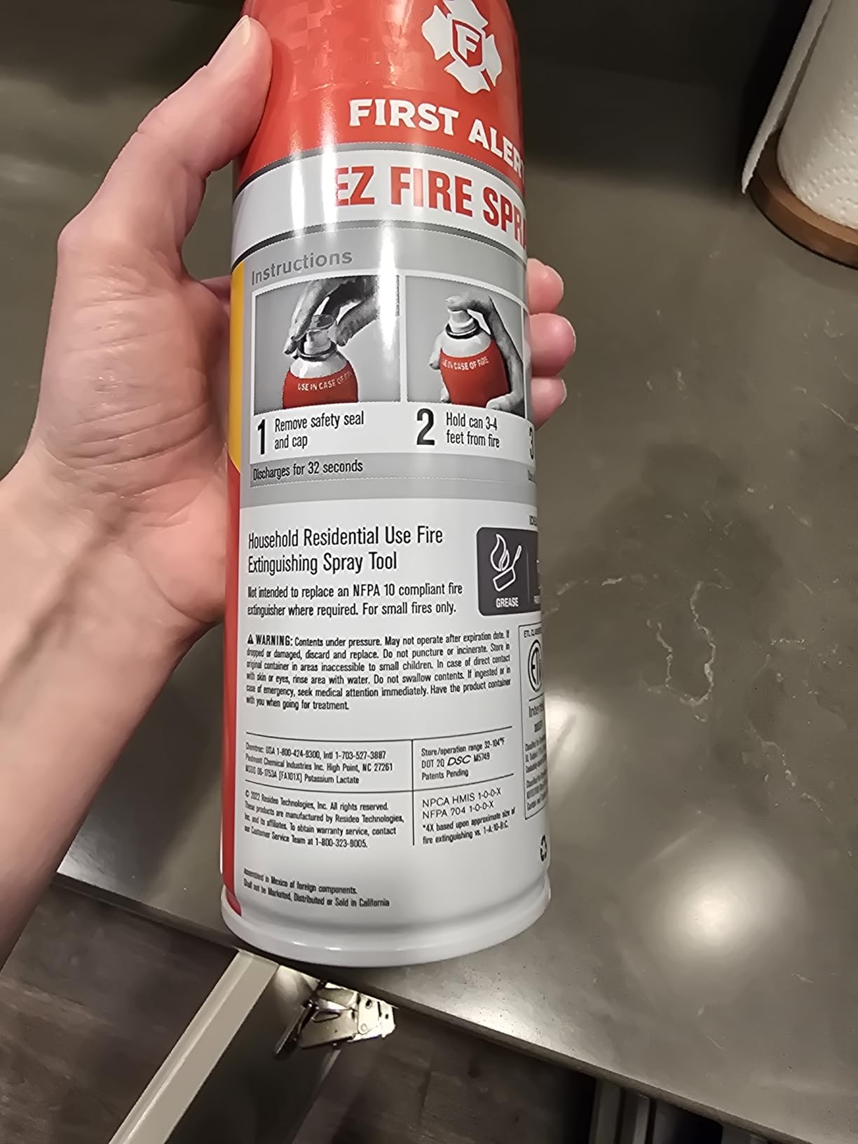 First Alert EZ Fire Spray, Extinguishing Aerosol Spray, AF400 Red 18 Ounce (Pack of 1) customer photo 2