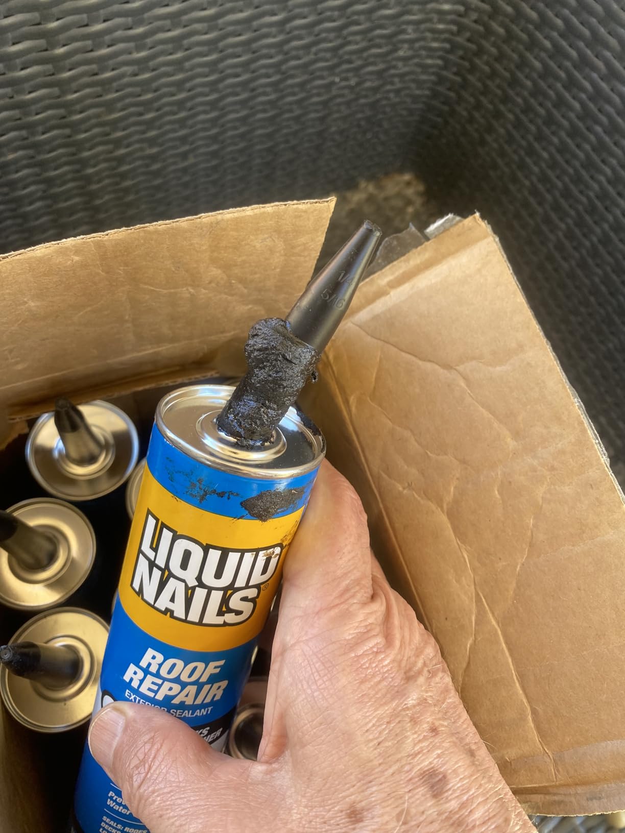 Liquid Nails Roof Repair (RR808), 10.3 oz | Waterproof All-Weather Leak & Crack Sealant for Exterior Roofing, Prevents Ice & Water Damage customer photo 1