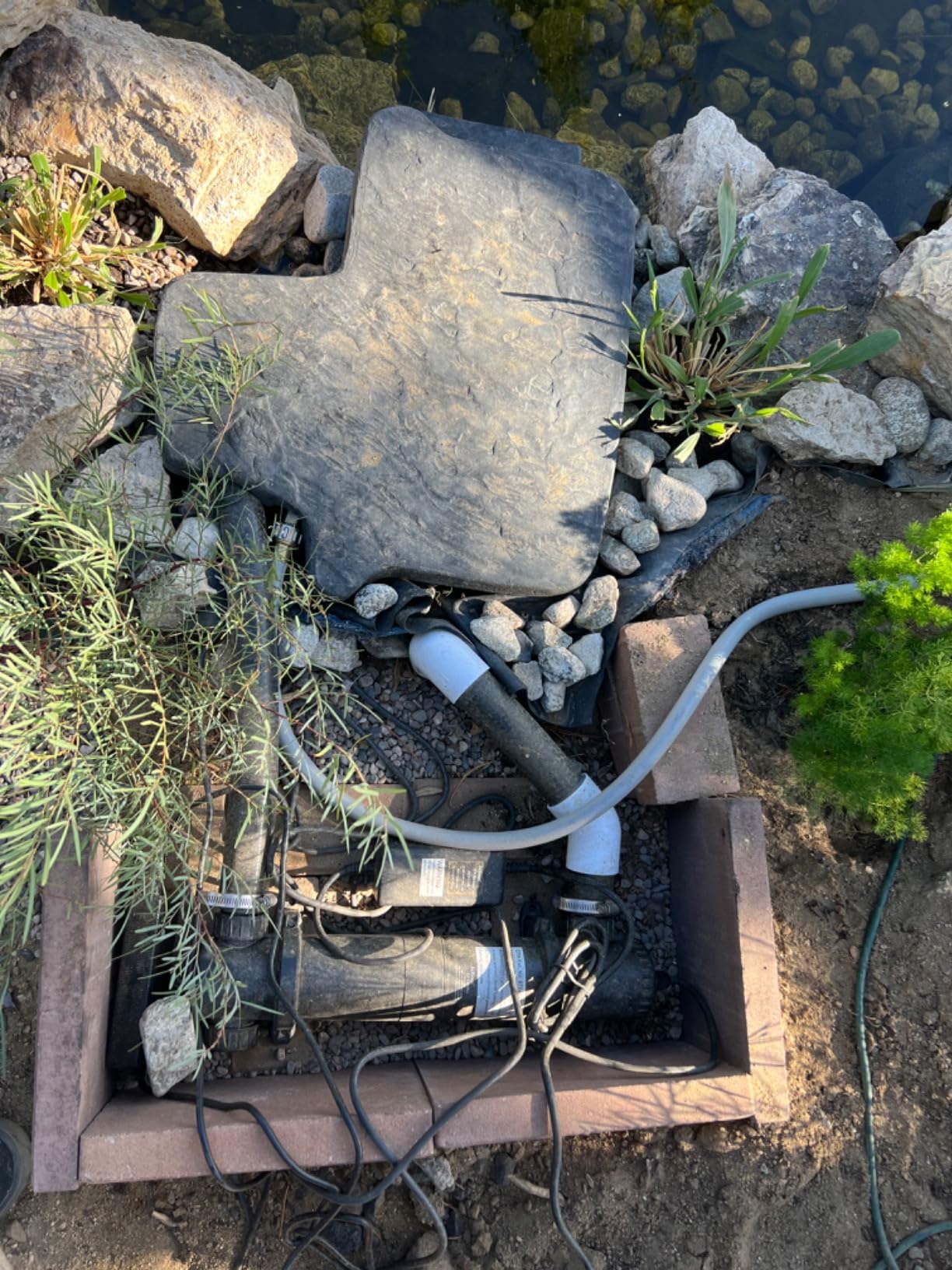 PS10E ECO-Series Ovation Skimmer, Perfect For DIY Ponds | Patented no-leak design installs inside the liner customer photo 1