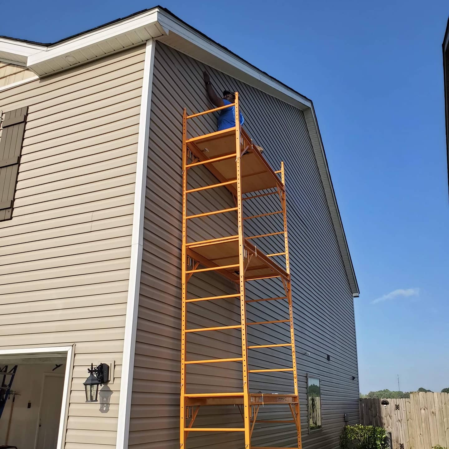 CBM Scaffold Rolling Tower Standing at 17 ft. High with Hatch Deck Guard Rail and U Lock Brace CBM1290 customer photo 1