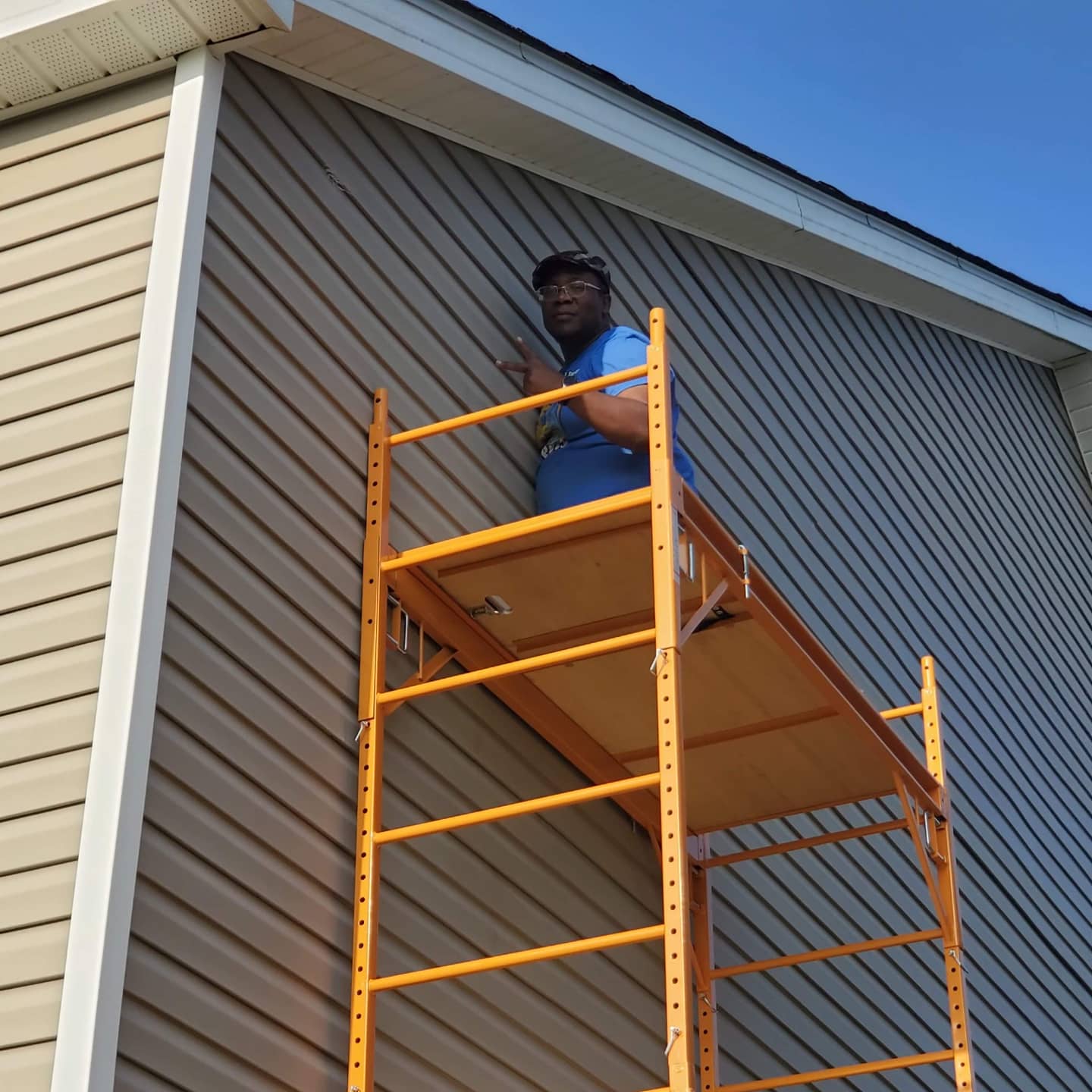 CBM Scaffold Rolling Tower Standing at 17 ft. High with Hatch Deck Guard Rail and U Lock Brace CBM1290 customer photo 2