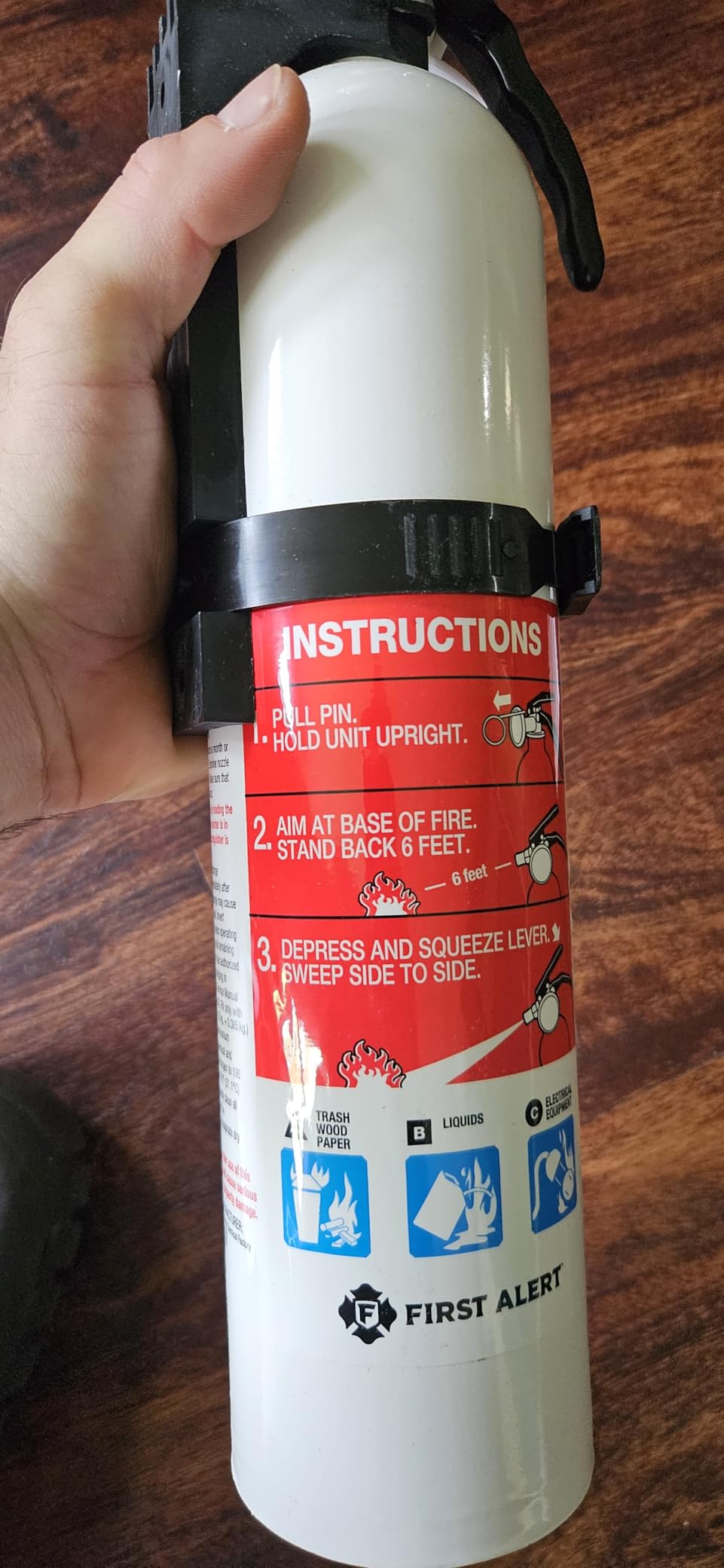 First Alert Fire Extinguisher | Marine Fire Extinguisher, White, FE1A10GR, 1-Pack, 14