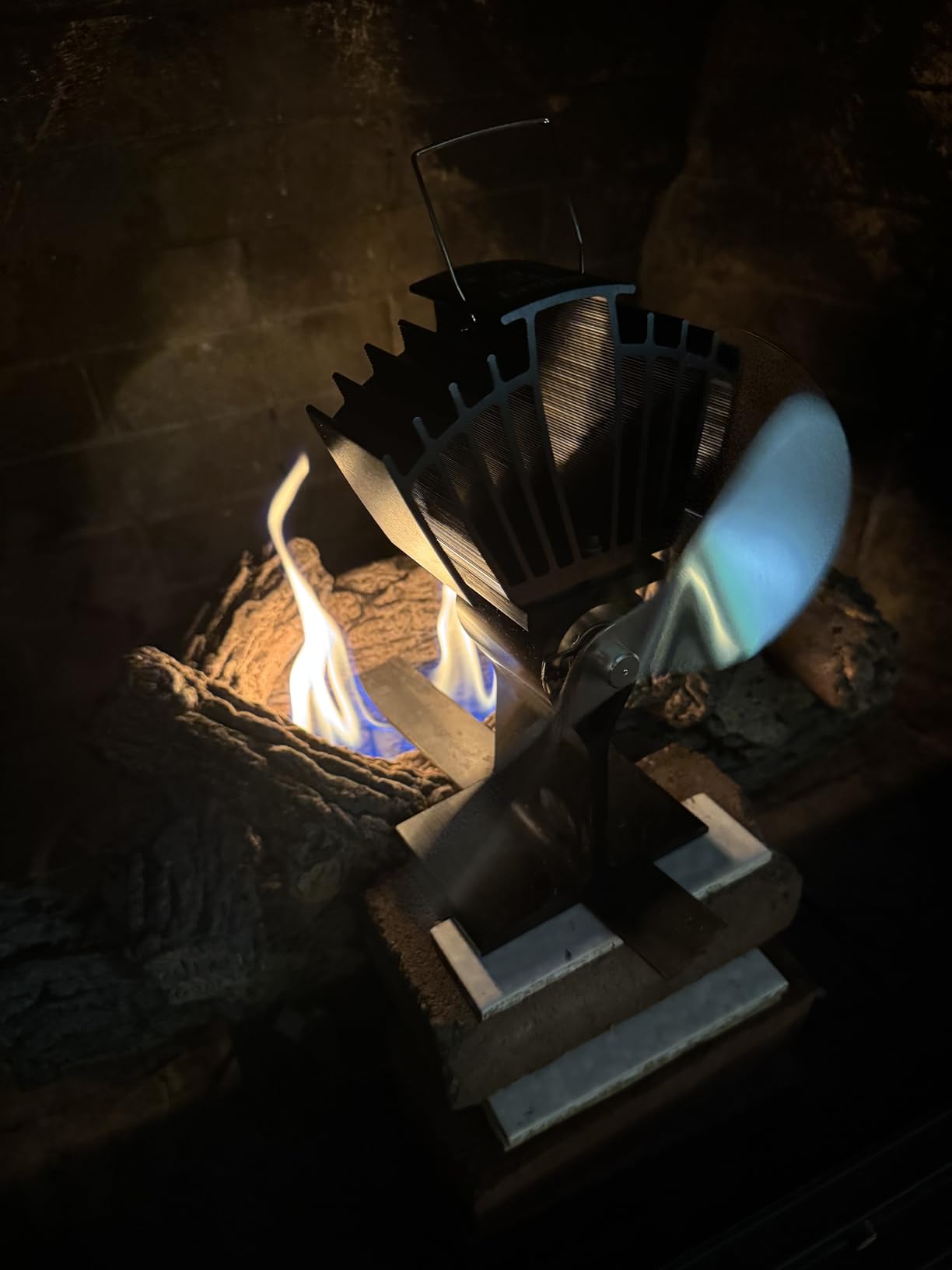 Ecofan AirMax Heat Powered Stove Fan - Powerful Classic Design, Exceptional Performance, Perfect for Wood Stoves, 175 CFM - Circulates Warm Air Efficiently & Reduces Fuel Cost customer photo 2