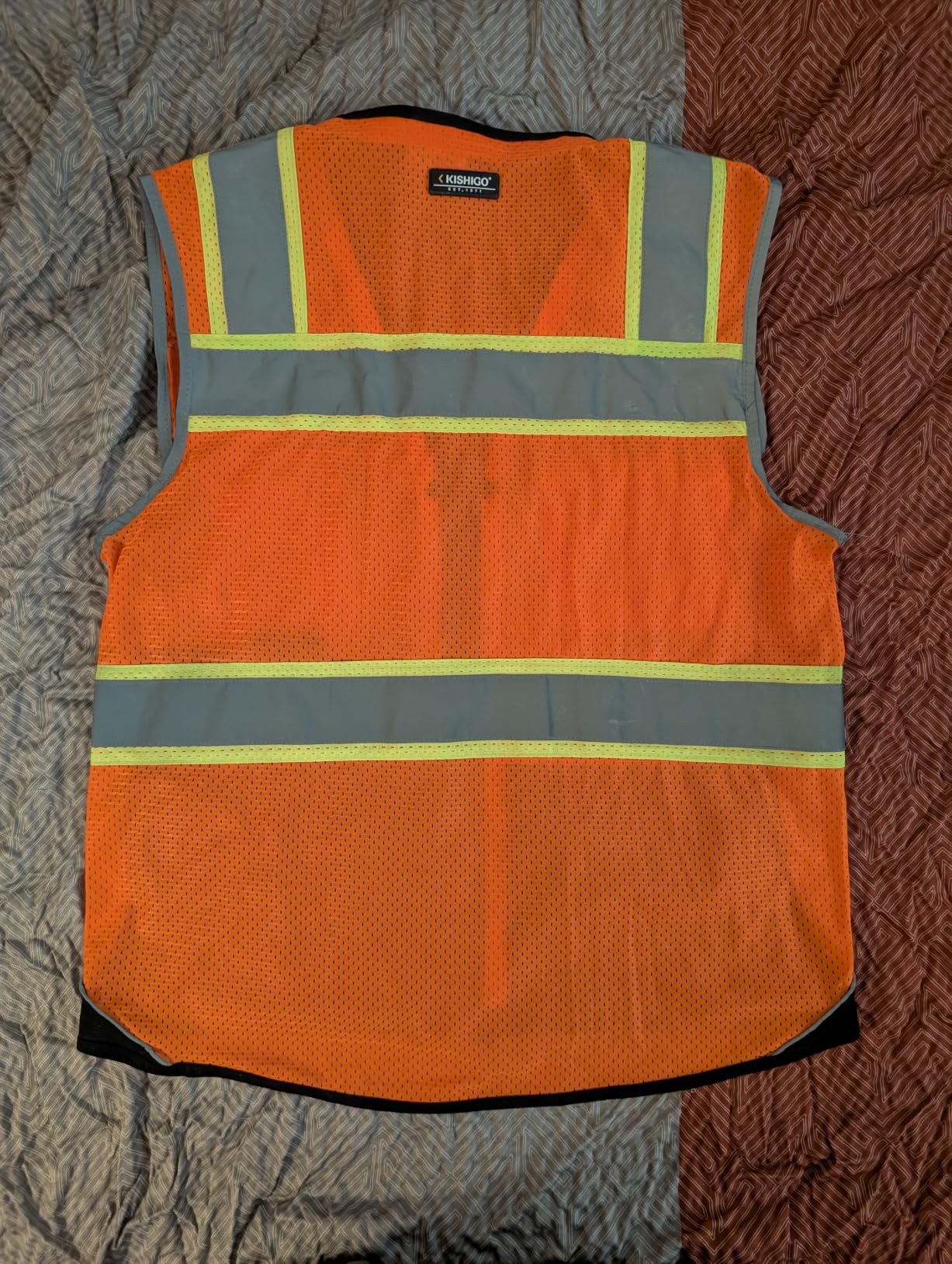 Kishigo Unisex High Visibility Reflective Premium Black Series Black Bottom Vest 1515, Zipper Closure, Polyester, ANSI 107 Type R/Class 2, Construction, Utility, Waste Management (Lime, M) customer photo 1
