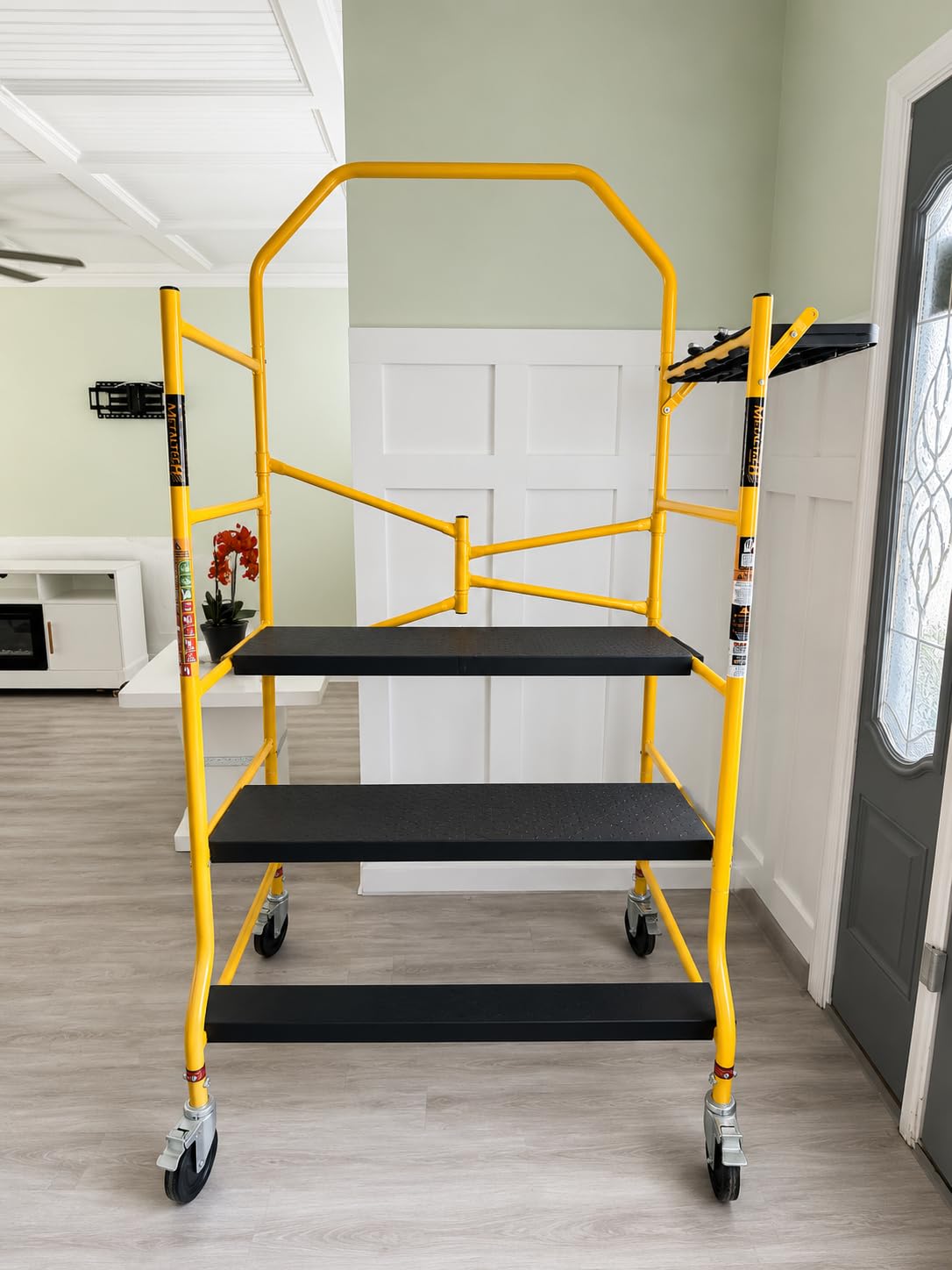 Metaltech I-IMIS Job Site Series 6-3/8 ft. x 4 ft. x 2-1/2 ft. Scaffold 900 Lb. Load Capacity customer photo 2