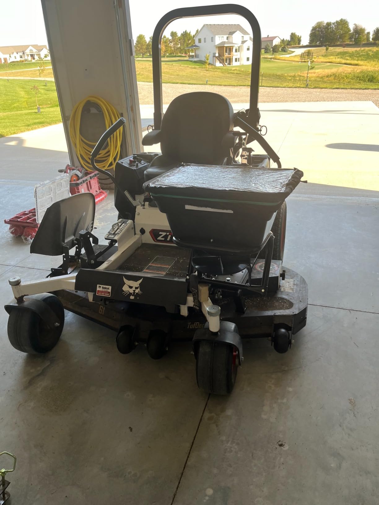 Field Tuff 12V Tow and Pull Behind Lawn Tractor Grass, Seed, and Fertilizer Spreader with 80 Pound Capacity, Weighs 16.5 Pounds customer photo 1
