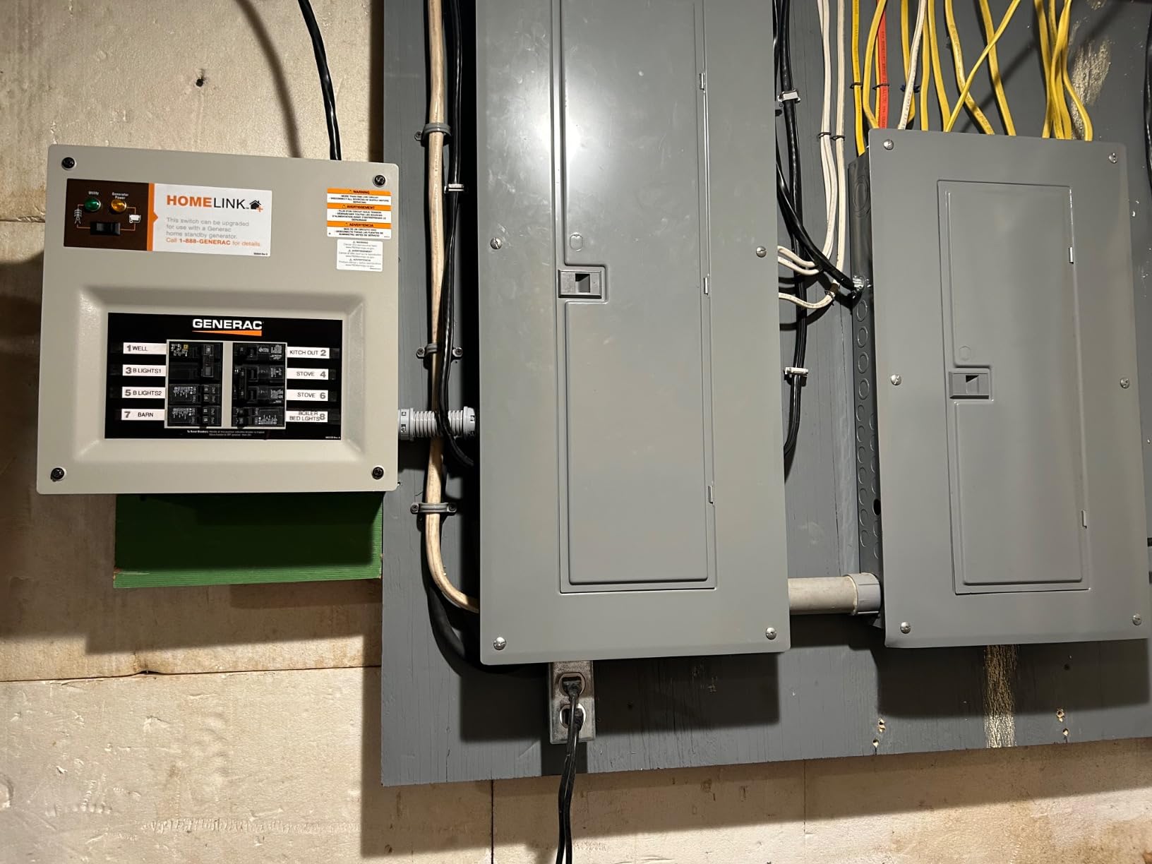 Generac HomeLink 30 Amp Portable Generator Manual Transfer Switch | Indoor Pre Wired Panel, 8-10 Circuits customer photo 2