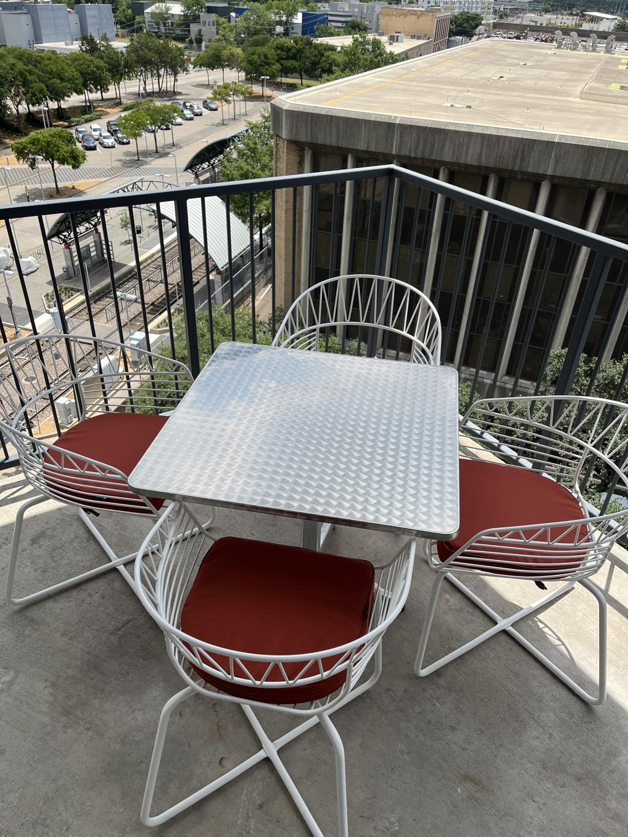 Flash Furniture 27.5 in Aluminum Indoor/Outdoor Square Table with Base | Indoor/Outdoor Use customer photo 1