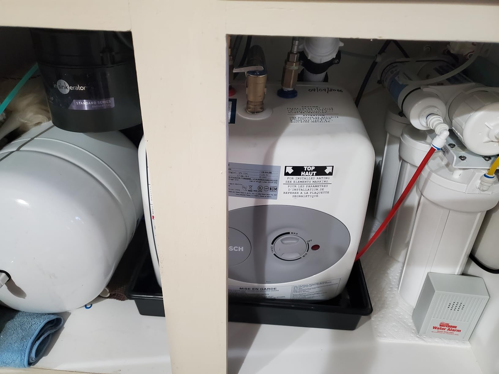 Bosch Electric Mini-Tank Water Heater Tronic 3000 T 7-Gallon (ES8) - Eliminate Time for Hot Water - Shelf, Wall or Floor Mounted customer photo 1