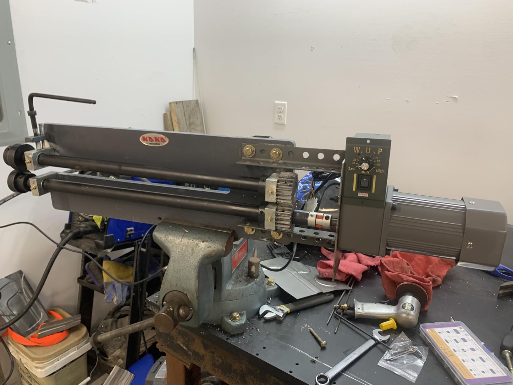 KAKA INDUSTRIAL Sheet Metal Bead Roller with Dies, 7-Inch Throat Depth, 22-Gauge Mild Steel Capacity Sheet Metal Rotary Forming Machine, Adjustability HVAC Tools Fabrication Bead Rolling Machine RM-08 customer photo 3