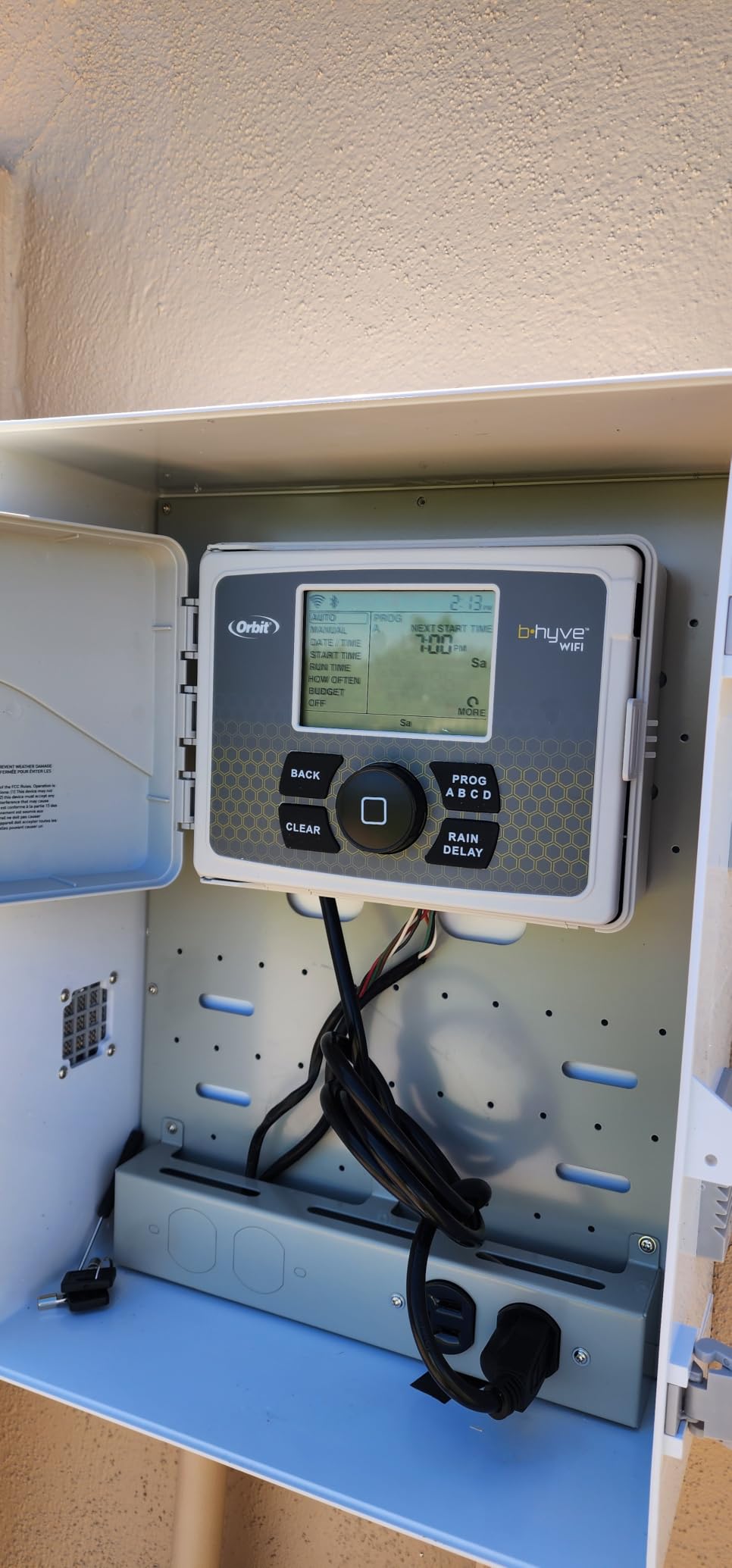 Orbit B-hyve Smart Indoor/Outdoor Sprinkler Controller - 6-Zone - App Controlled Smart Controller with Custom Irrigation Schedules - Weatherproof customer photo 1