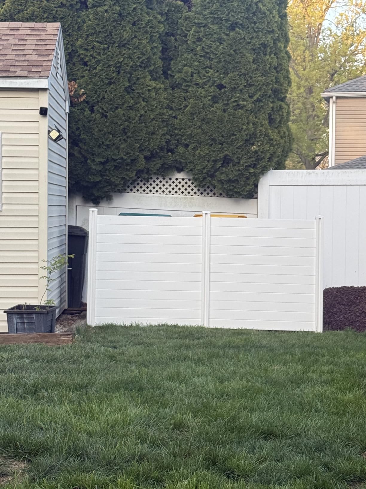 Enclo Premium White Vinyl Privacy Screen, DIY No Dig Kit | 4ftH x 4ftW, 2 Panels customer photo 2