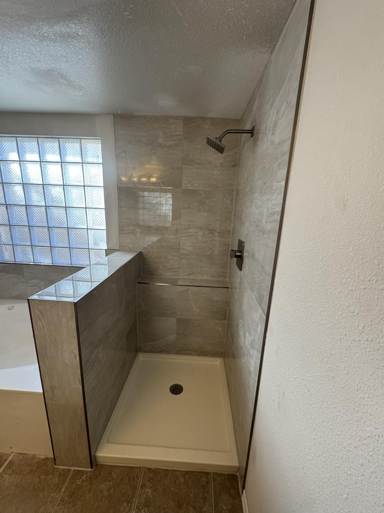 DreamLine SlimLine 32 in. D x 42 in. W x 2 3/4 in. H Center Drain Single Threshold Shower Base in White, DLT-1132420 customer photo 1