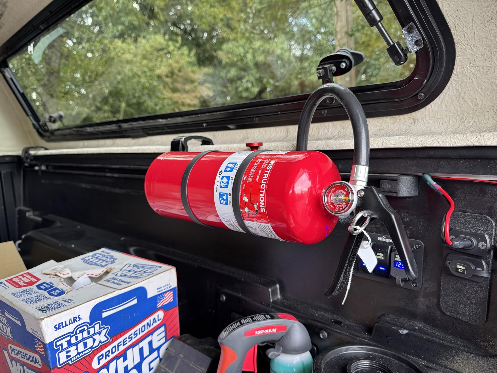 First Alert Fire Extinguisher, Heavy Duty for Home & Commercial Use | HOME2PRO Rechargeable Compliance Unit, UL RATED 2-A:10-B:C, Red, 1-Pack customer photo 1