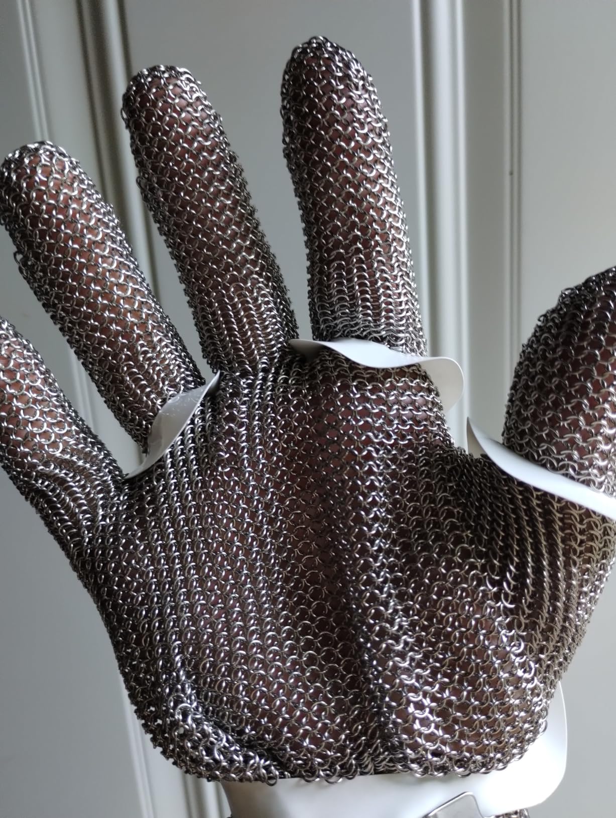 Schwer A9 Cut Resistant Metal Mesh Chainmail Glove, PM5201, 1 Pack, L | 316L Stainless Steel, Food Grade, Adjustable Wrist Clasp, Butcher Glove, Meat Cutting, Food Processing, Oyster Shucking customer photo 1