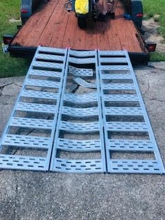 Aluminum Tri-Fold Ramp with Treads, 1 Pack - 1,500lb Capacity/500lb per Section, 50