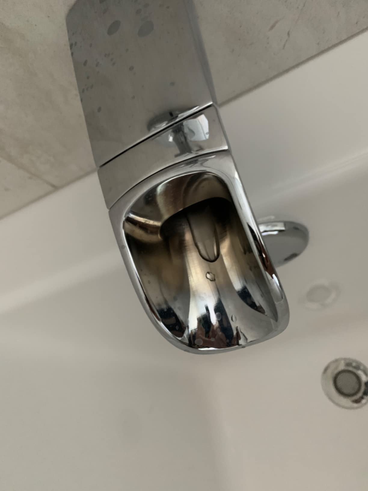 Pfister 8P8-WS2-JDSGS Jaida 1-Handle Tub & Shower Faucet with Adjustable Spray Width In Spot Defense Brushed Nickel customer photo 2