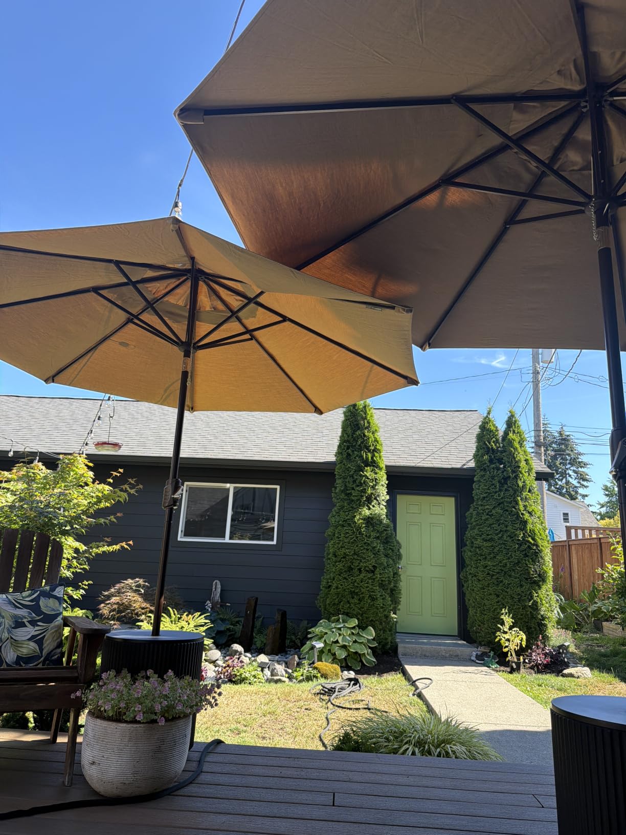 EliteShade USA 10-Year-Non-Fading 9Ft Market Patio Umbrella, UPF 50+ UV Protection Performance Sun Umbrella, Heavy Duty Commercial Grade Outdoor Table Umbrella with Crank & Tilt, Windproof Vented Top for Garden, Pool, Deck and Outdoor Playsets, Black customer photo 1