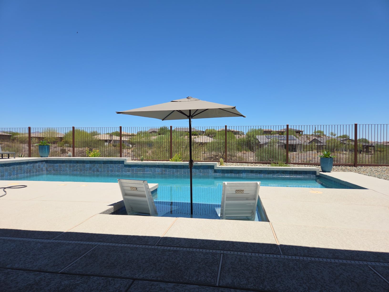 EliteShade USA 10-Year-Non-Fading 9Ft Market Patio Umbrella, UPF 50+ UV Protection Performance Sun Umbrella, Heavy Duty Commercial Grade Outdoor Table Umbrella with Crank & Tilt, Windproof Vented Top for Garden, Pool, Deck and Outdoor Playsets, Black customer photo 2