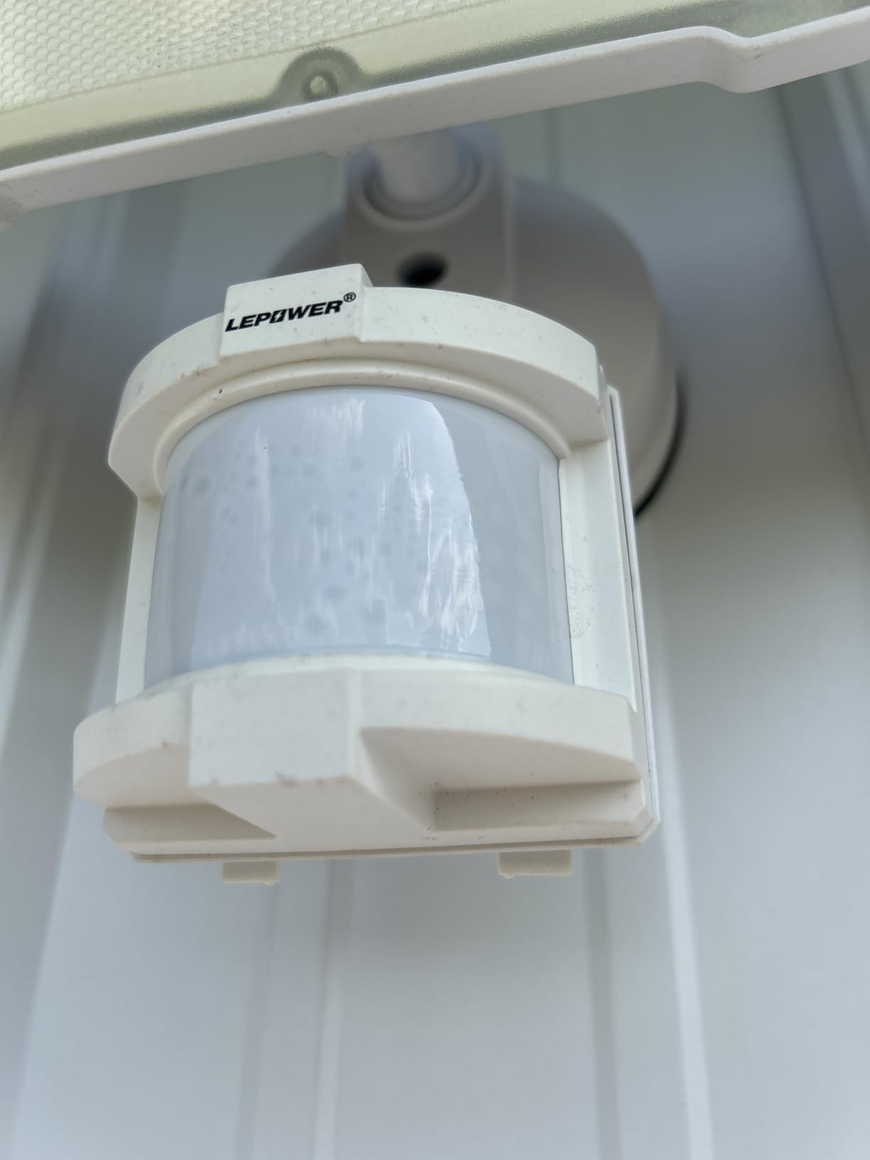 LEPOWER LED Security Light Motion Sensor Outdoor Lights, Bright 38W 4200LM, 72 FT Range, IP65, Easy to Install, 180° Motion Sensor, 5500K, 3 Head Detected Waterproof Flood Light for Garage, Yard, Porch customer photo 2