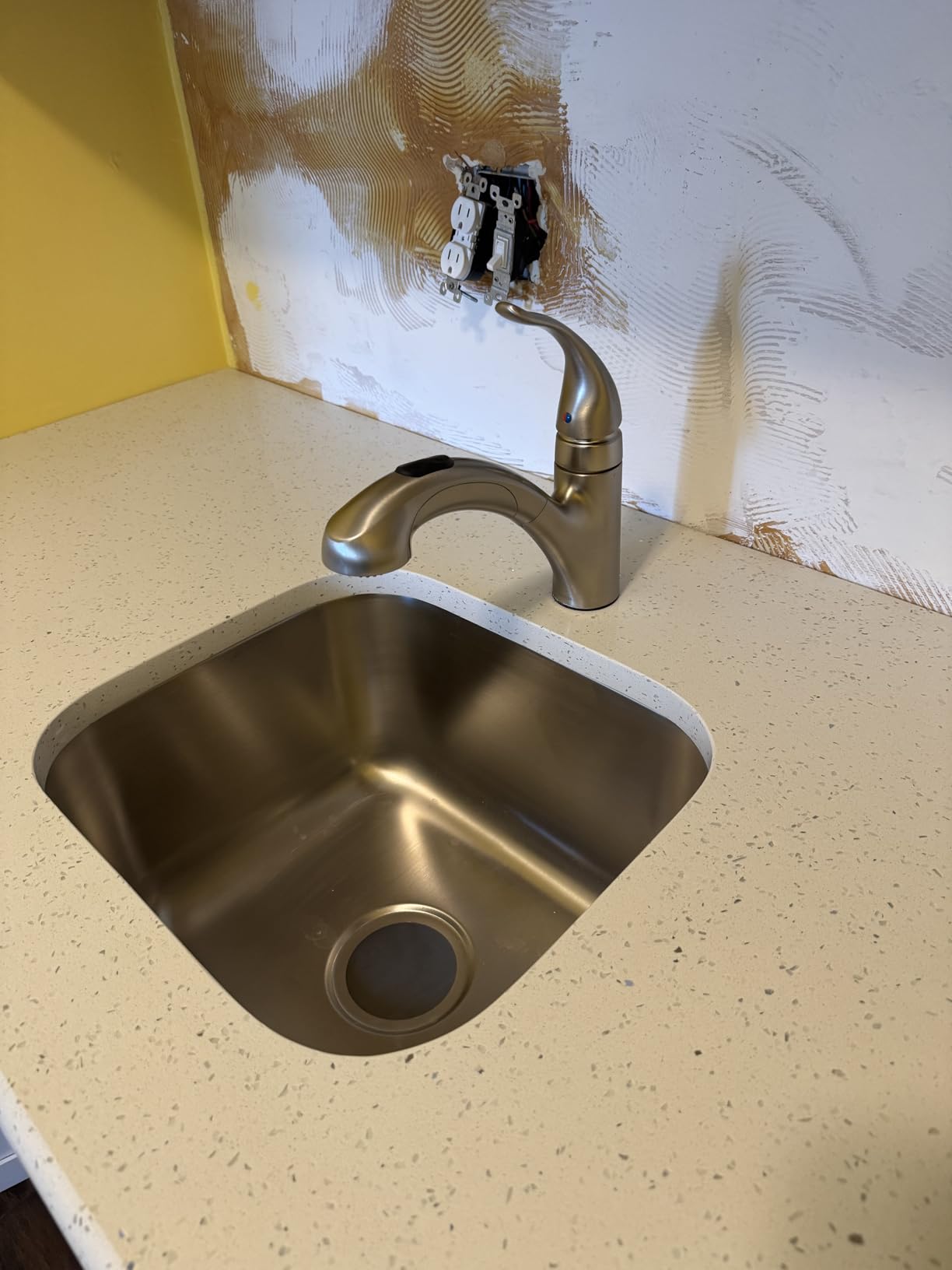 ORLANDO 13x13 inch Undermount Bar Sink - 18 Gauge 304 Stainless Steel Single Bowl small Kitchen Sink with Basket Strainer for Wet Bar, RV & Kitchen Island customer photo 1
