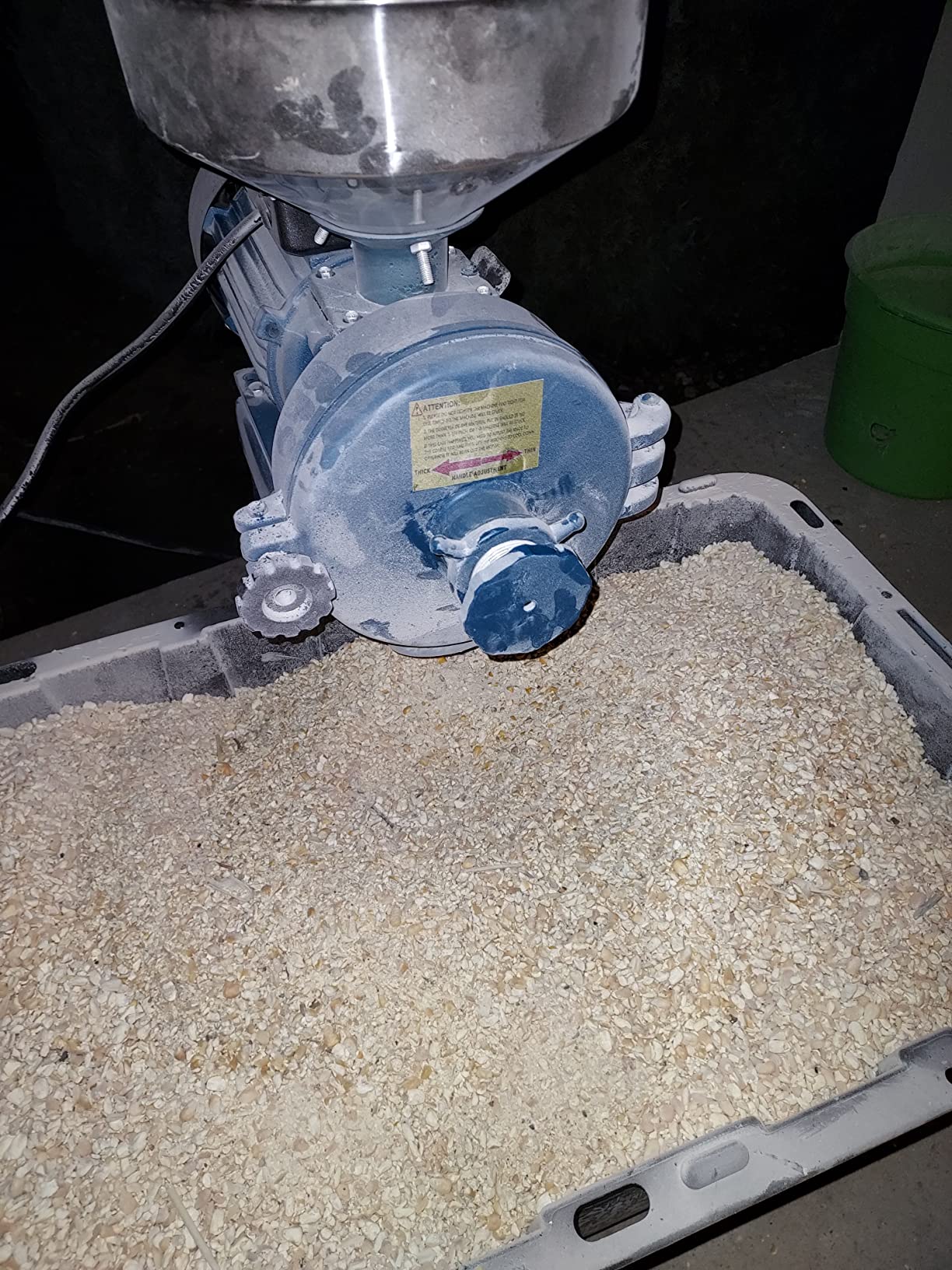 NAIZEA Electric Grain Mill Grinder Corn Grinder, 3000W 110V Commercial Flour Mill Machine with Funnel, Feed Grinders for Corn, Wheat, Rice, Cereals, Molino de Maiz Electrico (Dry Grinders) customer photo 1