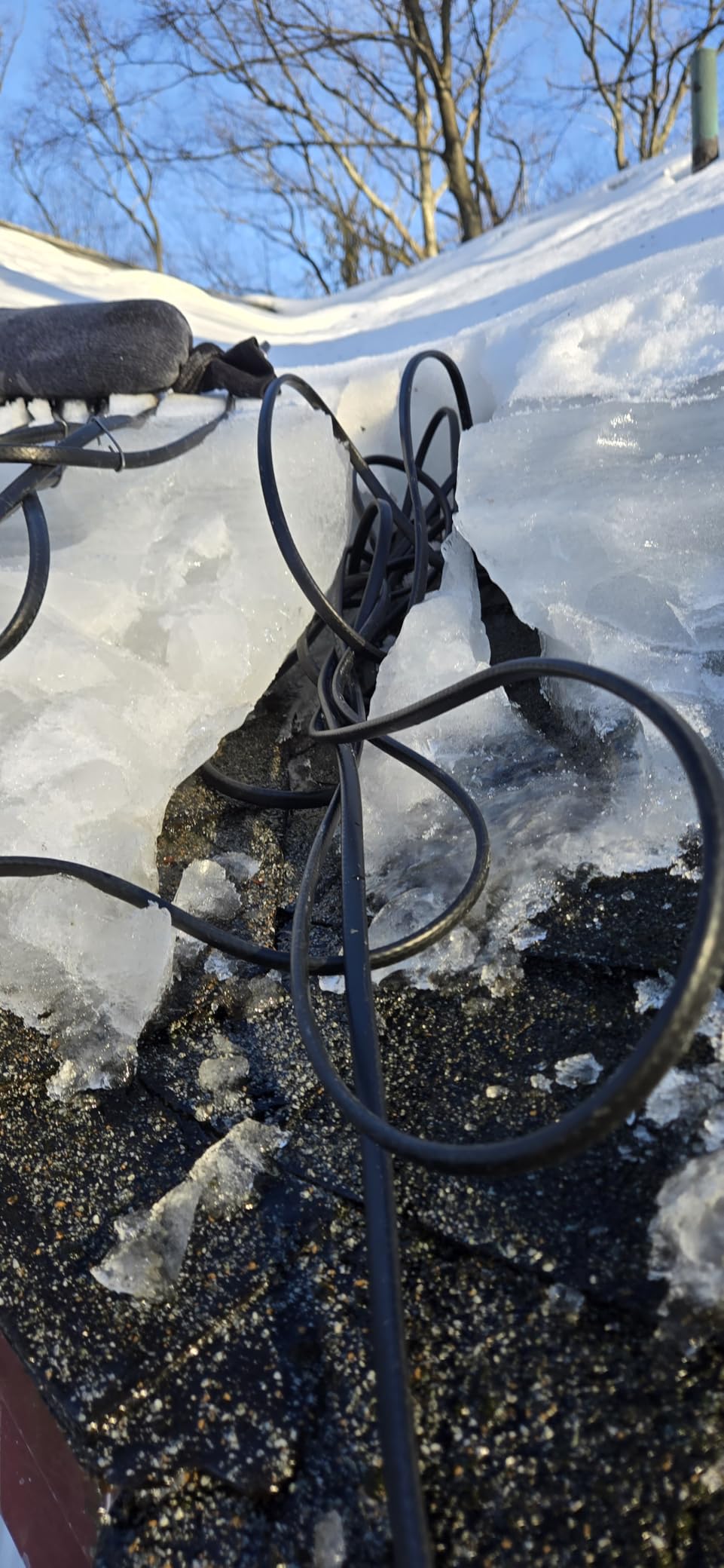 H&G Lifestyles 8W/FT Roof Heat Cable for Roof and Gutters, 140FT | Self-Regulating Heaters to Prevent Ice Dams, Heavy Duty Heat Tapes for Snow De-icing, 8Watts per Foot Patented Technology customer photo 1