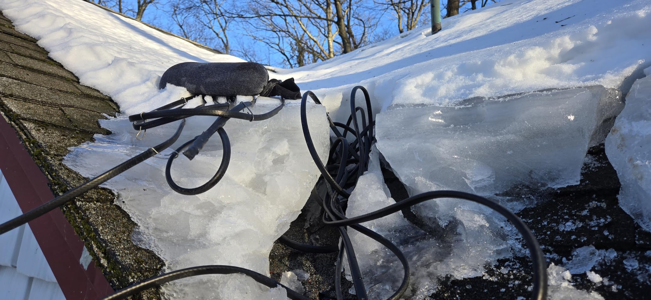 H&G Lifestyles 8W/FT Roof Heat Cable for Roof and Gutters, 140FT | Self-Regulating Heaters to Prevent Ice Dams, Heavy Duty Heat Tapes for Snow De-icing, 8Watts per Foot Patented Technology customer photo 2