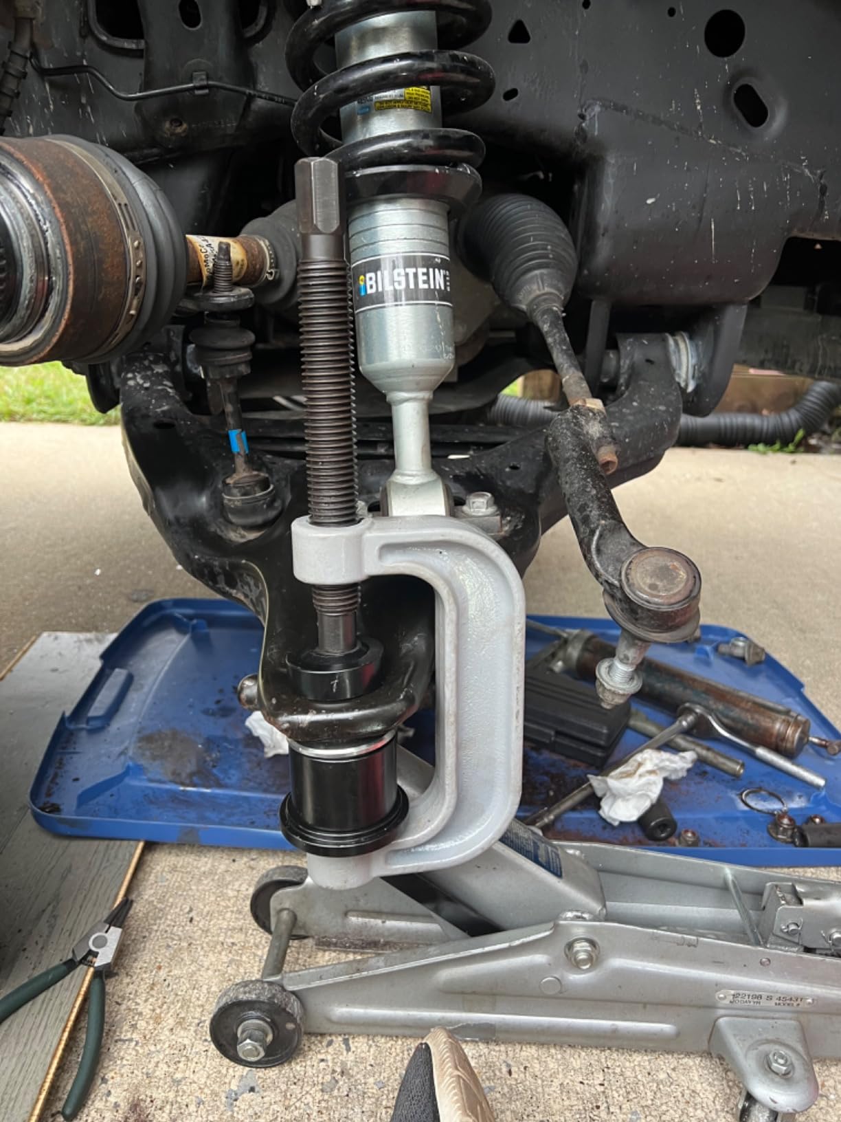 DHA Ball Joint Press Removal Kit, Heavy Duty Ball Joint Installer Remover Service Tool, for Most 2WD and 4WD Cars Light Trucks customer photo 2