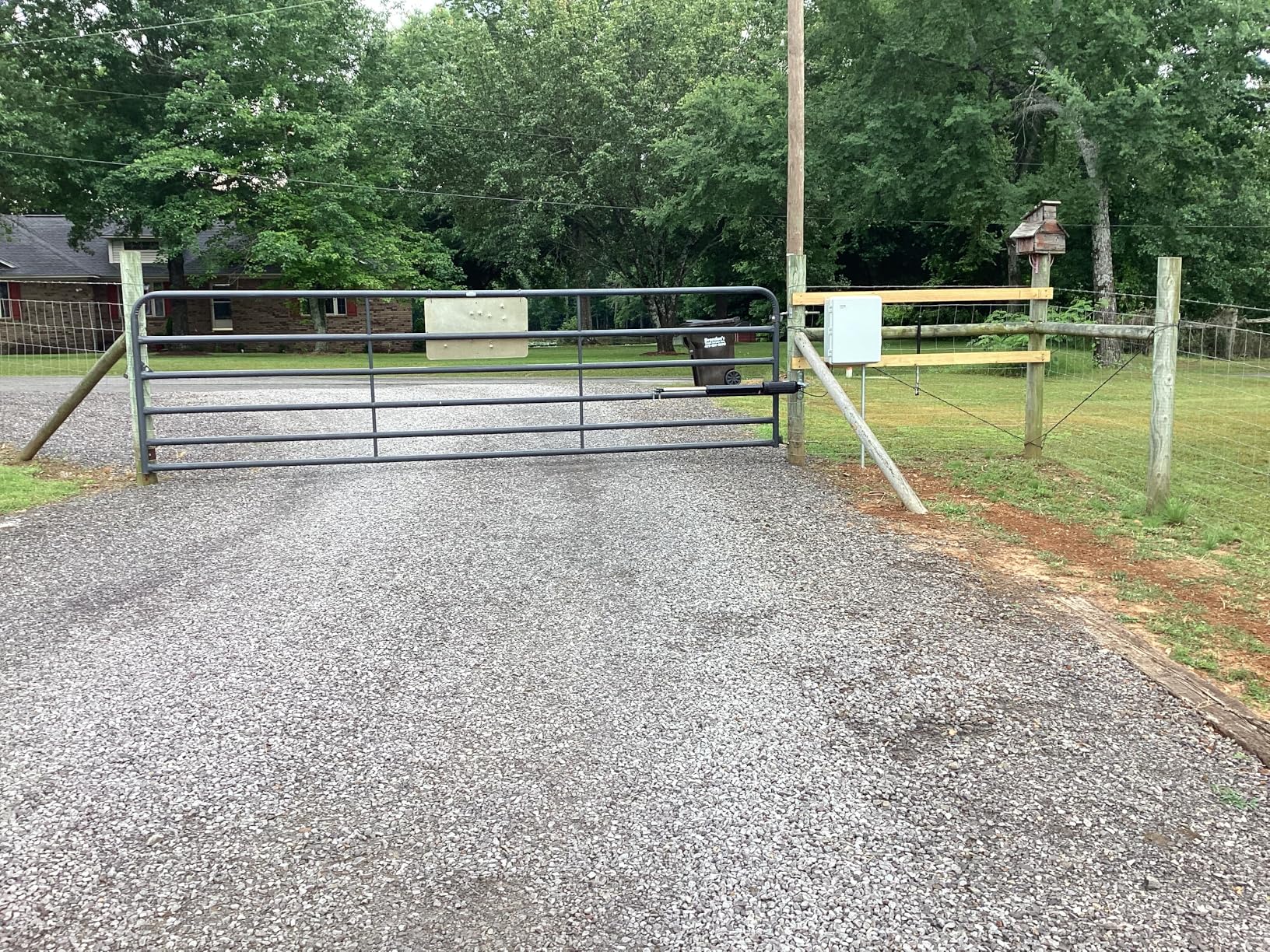 TOPENS A8131 Single Swing Gate Opener Heavy Duty | Up to 880lbs in Weight OR 18ft in Length, AC Powered, Easy DIY, Solar Compatible, Remote Control Included customer photo 2